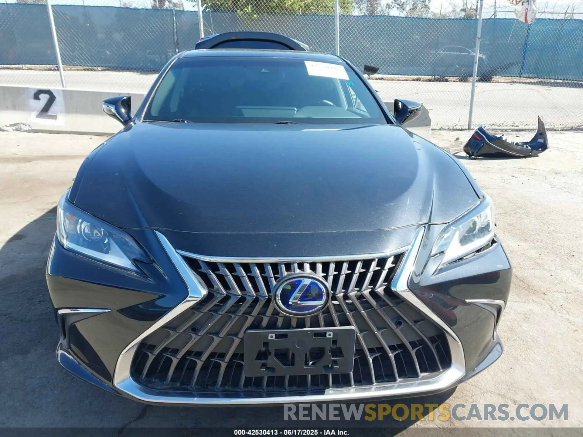 13 Photograph of a damaged car 58ADA1C17NU017942 LEXUS ES 300H 2022