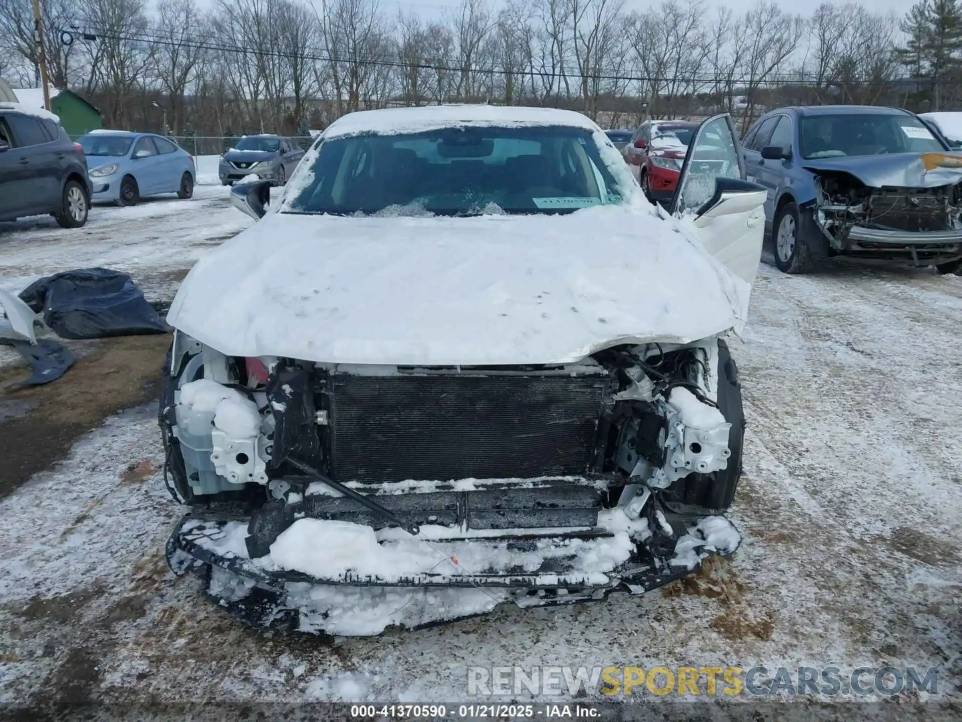 6 Photograph of a damaged car 58ADA1C17NU025202 LEXUS ES 300H 2022