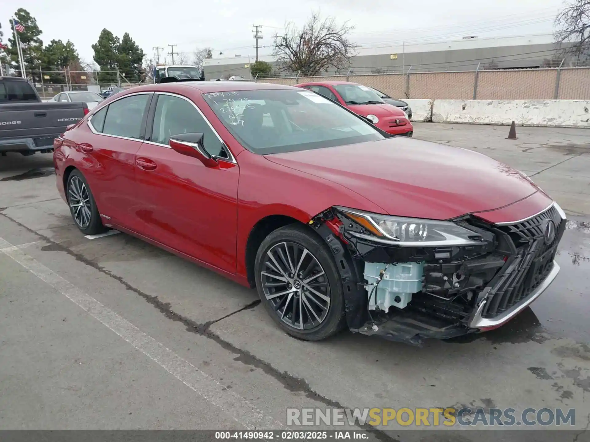 1 Photograph of a damaged car 58ADA1C18NU019683 LEXUS ES 300H 2022