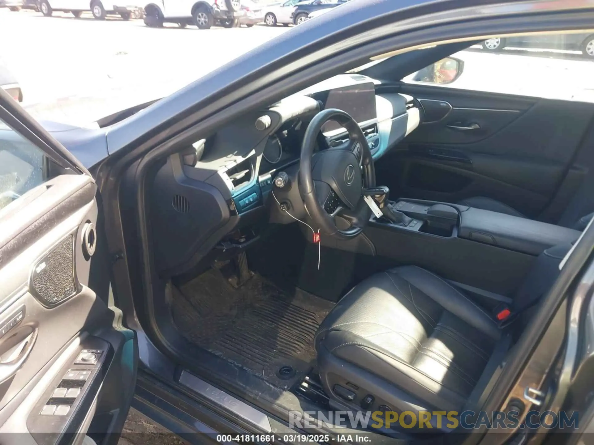 5 Photograph of a damaged car 58AFA1C19NU021791 LEXUS ES 300H 2022