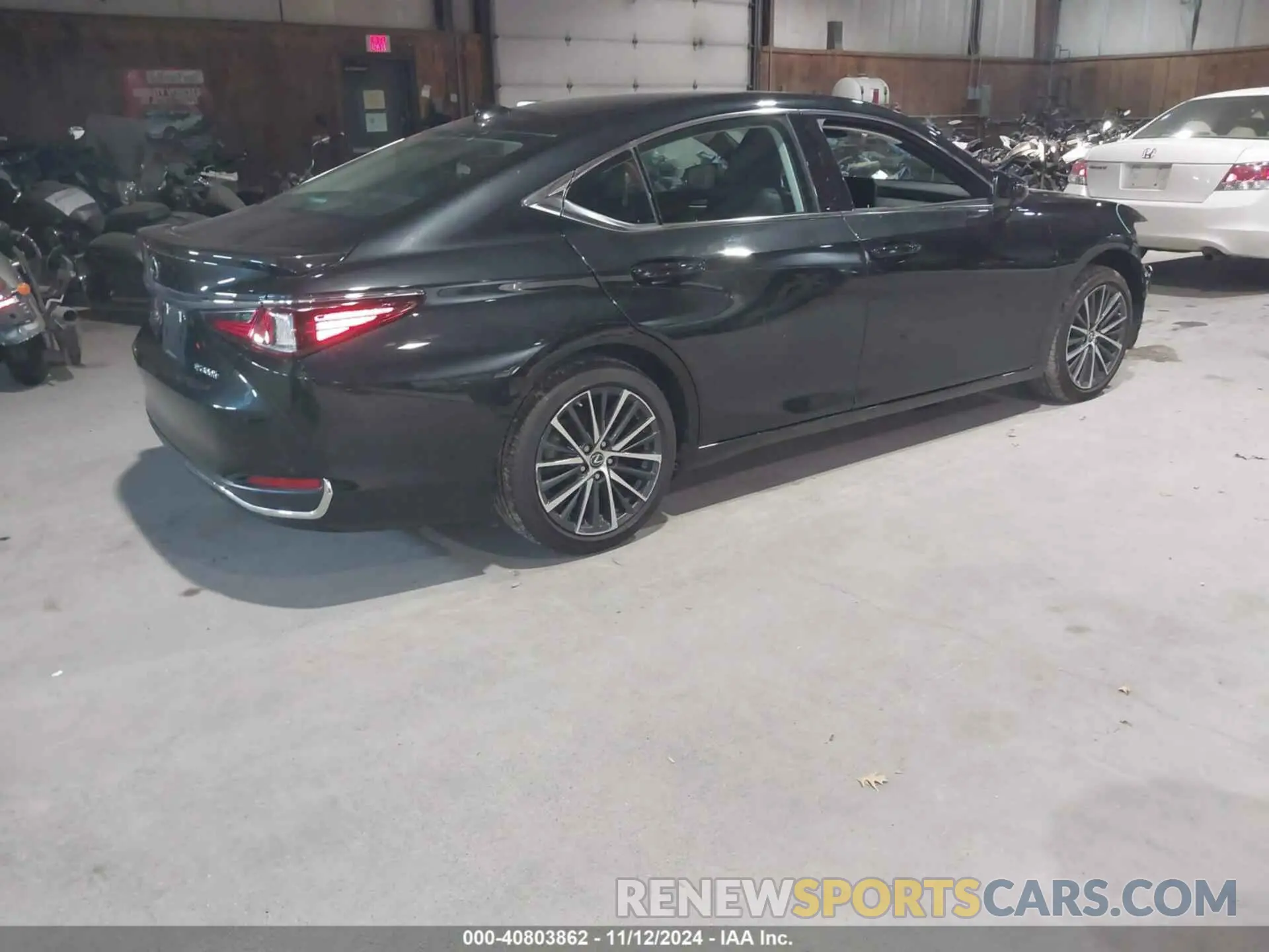 4 Photograph of a damaged car 58ADA1C11PU027269 LEXUS ES 300H 2023