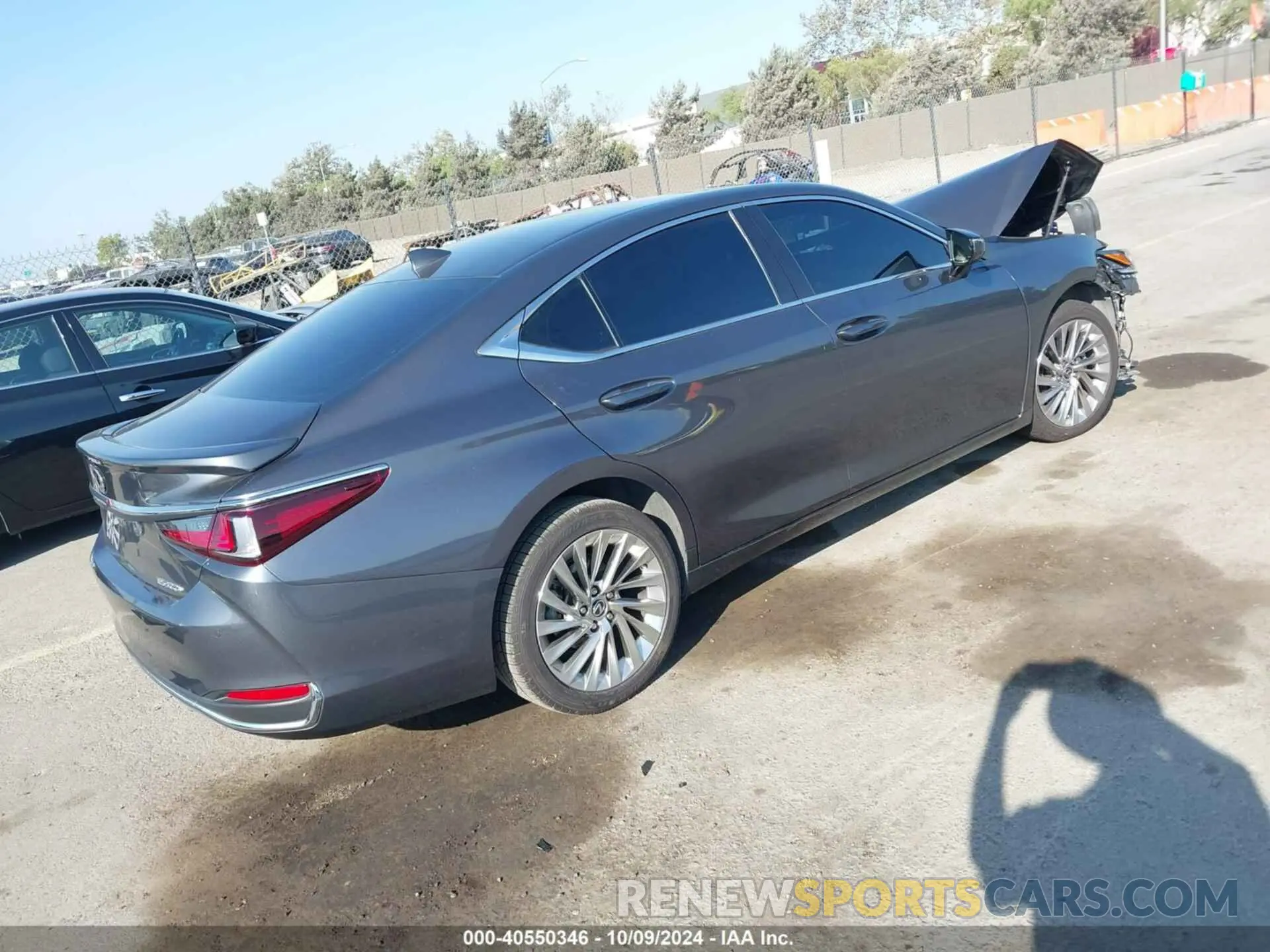 4 Photograph of a damaged car 58AEA1C14PU027979 LEXUS ES 300H 2023