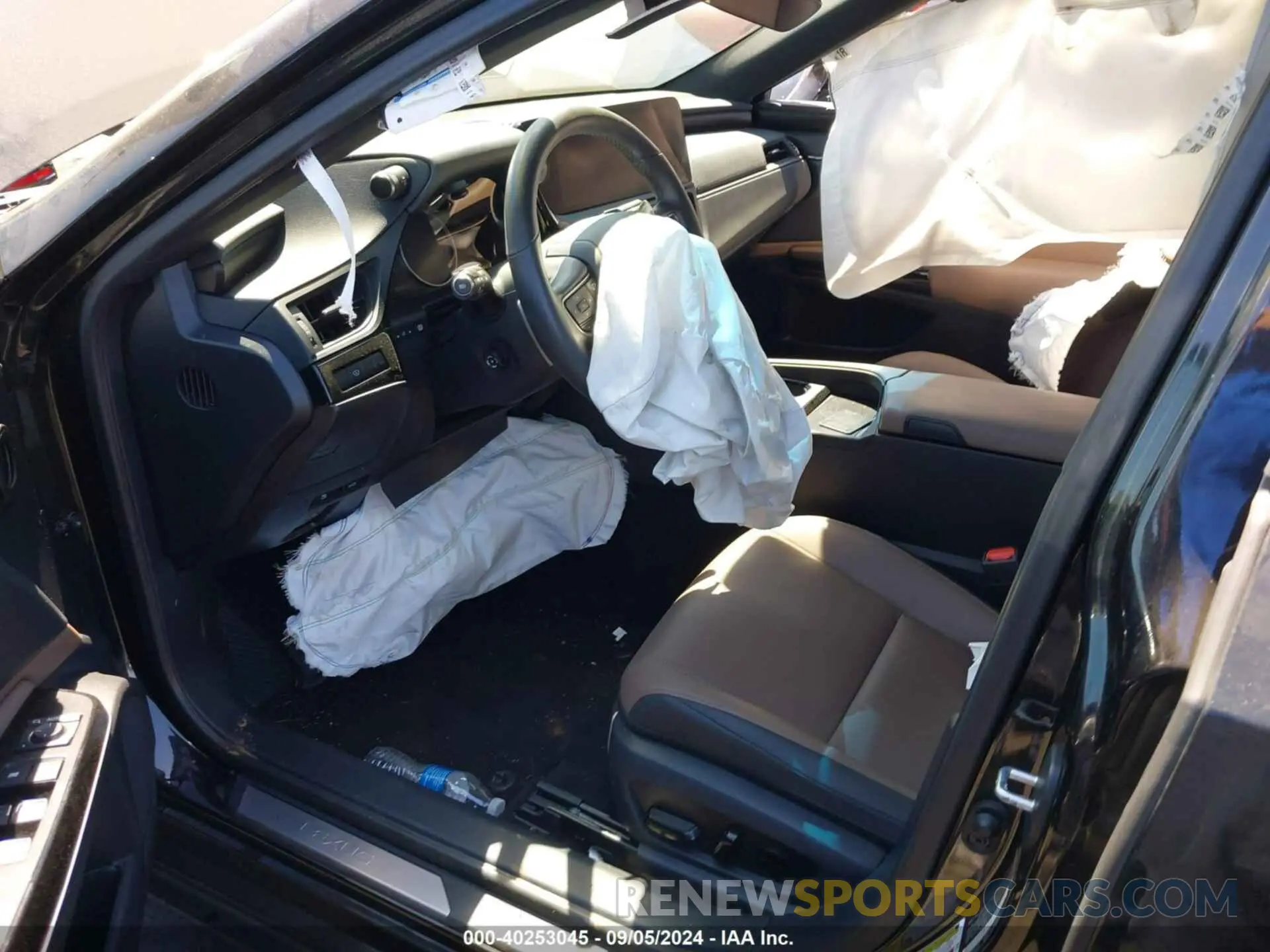20 Photograph of a damaged car 58ADA1C11RU040977 LEXUS ES 300H 2024