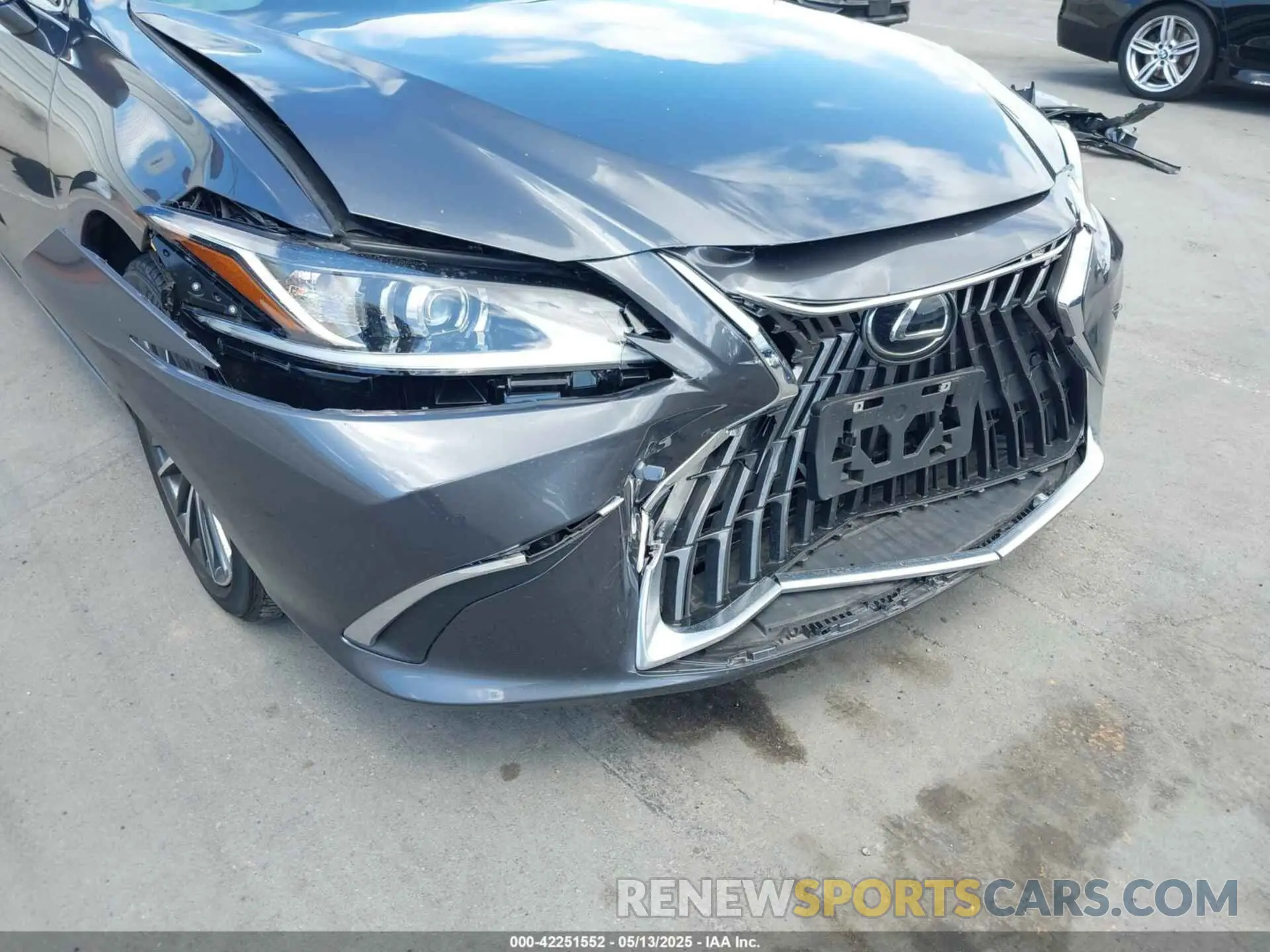 6 Photograph of a damaged car 58ADA1C11RU045547 LEXUS ES 300H 2024