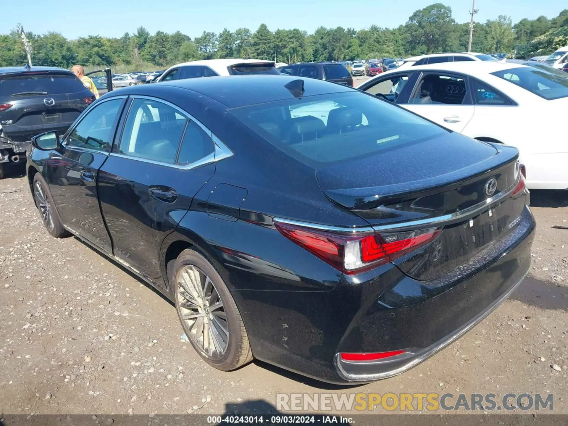3 Photograph of a damaged car 58ADA1C11RU051042 LEXUS ES 300H 2024