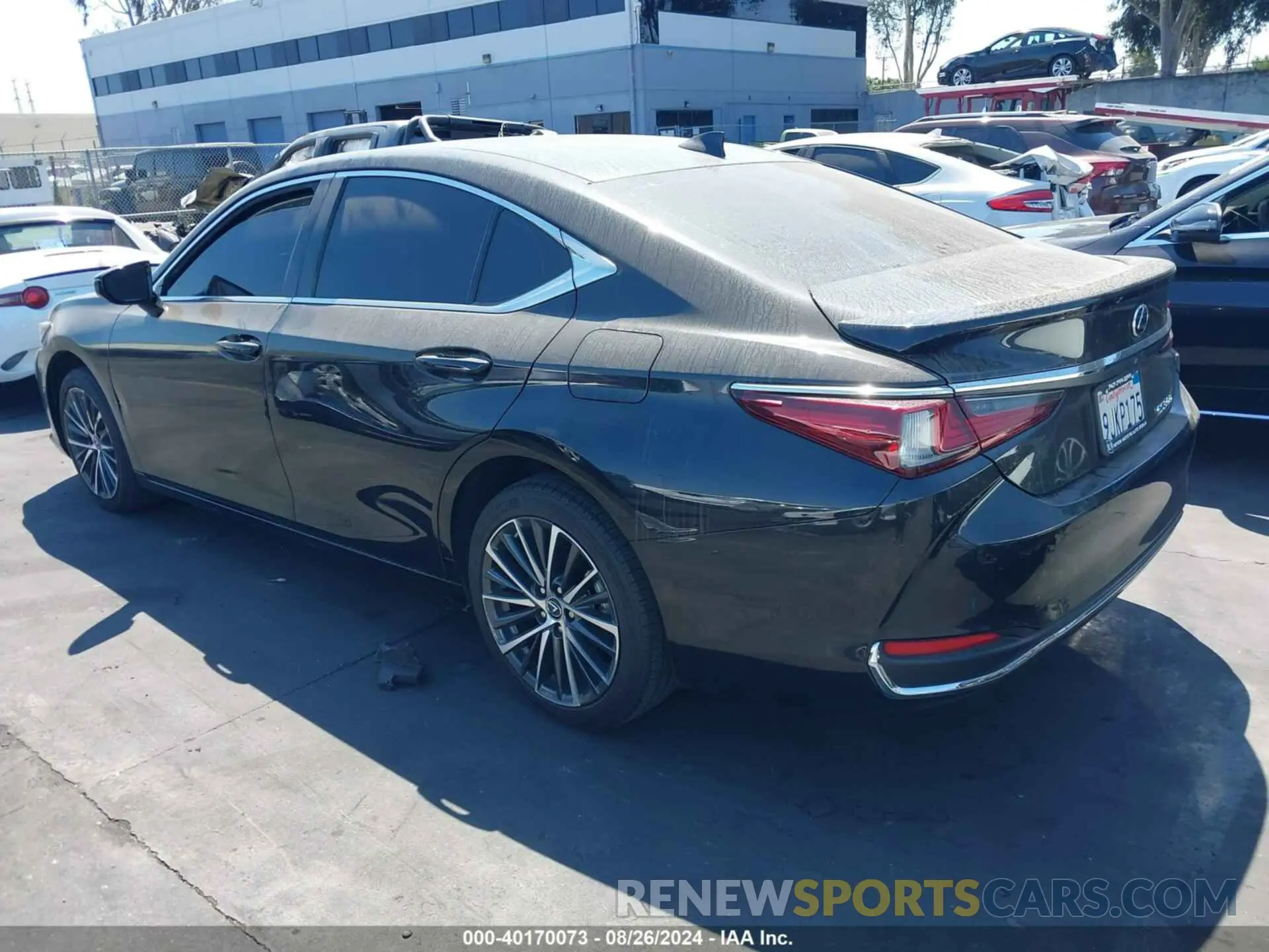 3 Photograph of a damaged car 58ADA1C12RU040034 LEXUS ES 300H 2024