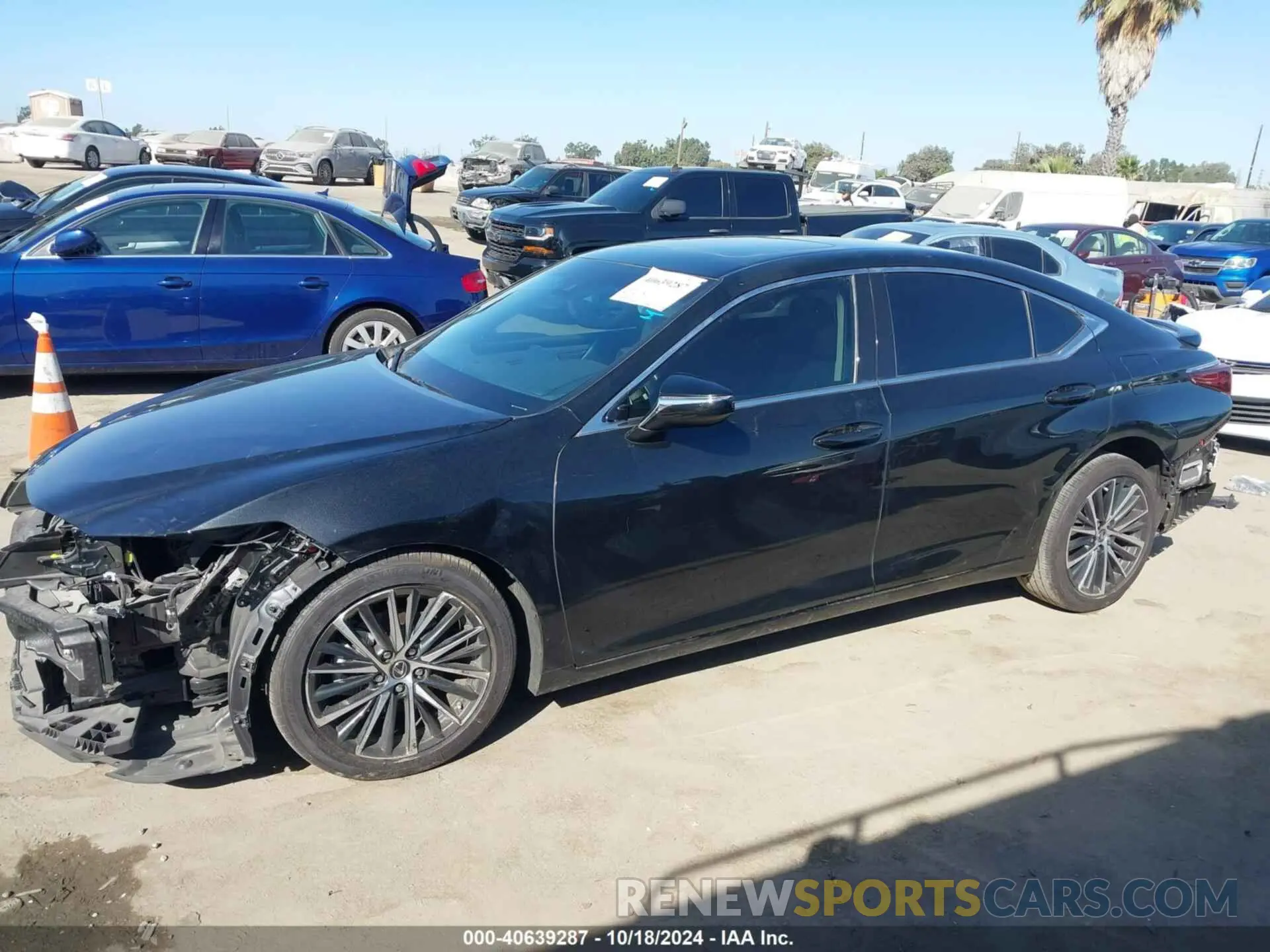 18 Photograph of a damaged car 58ADA1C12RU046397 LEXUS ES 300H 2024