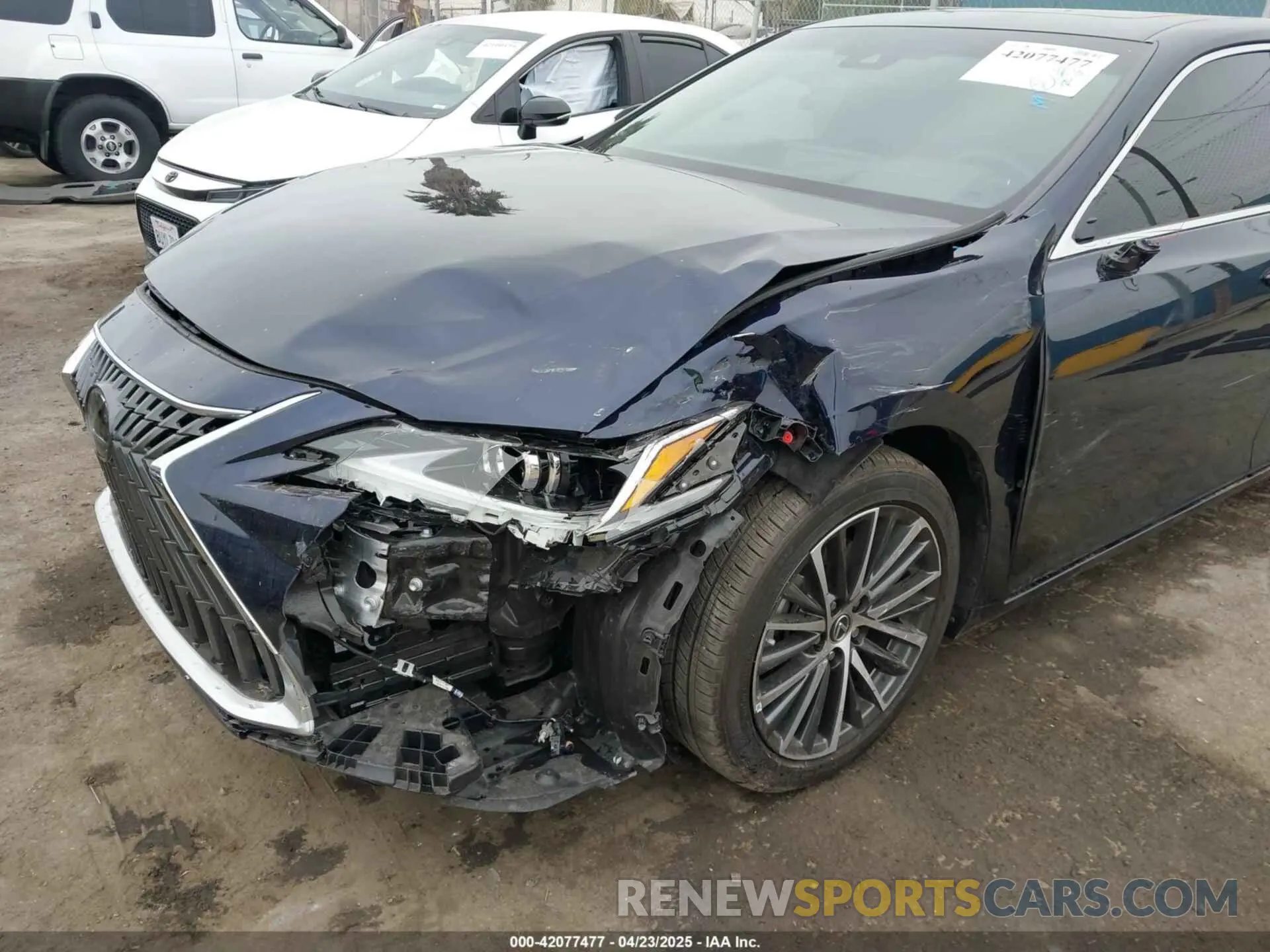6 Photograph of a damaged car 58ADA1C13RU051043 LEXUS ES 300H 2024