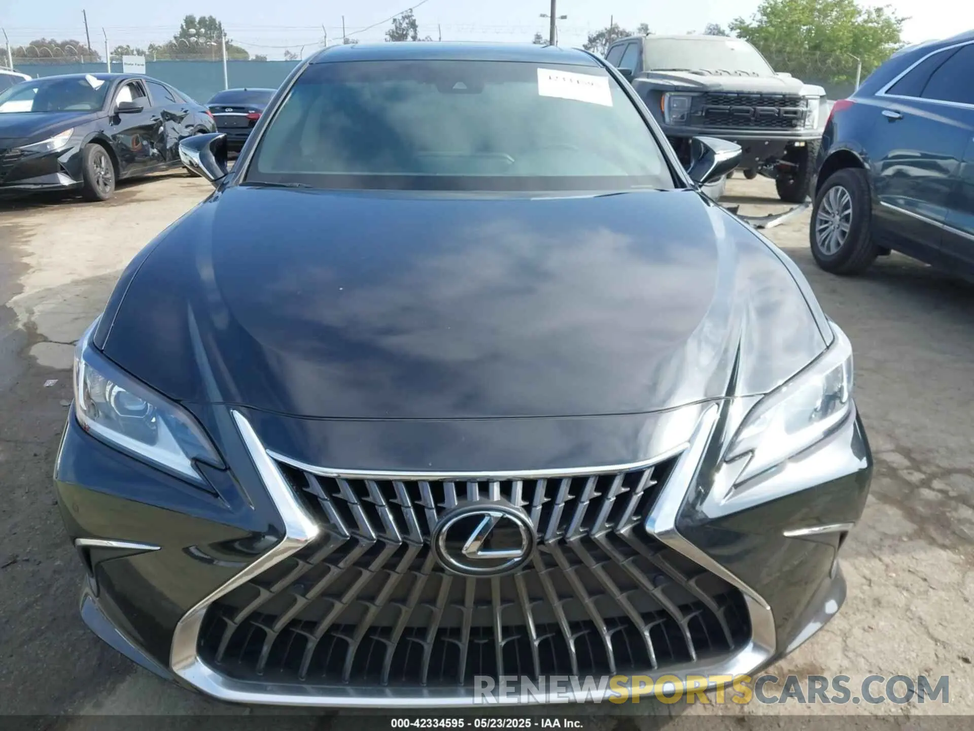 13 Photograph of a damaged car 58ADA1C14RU037328 LEXUS ES 300H 2024