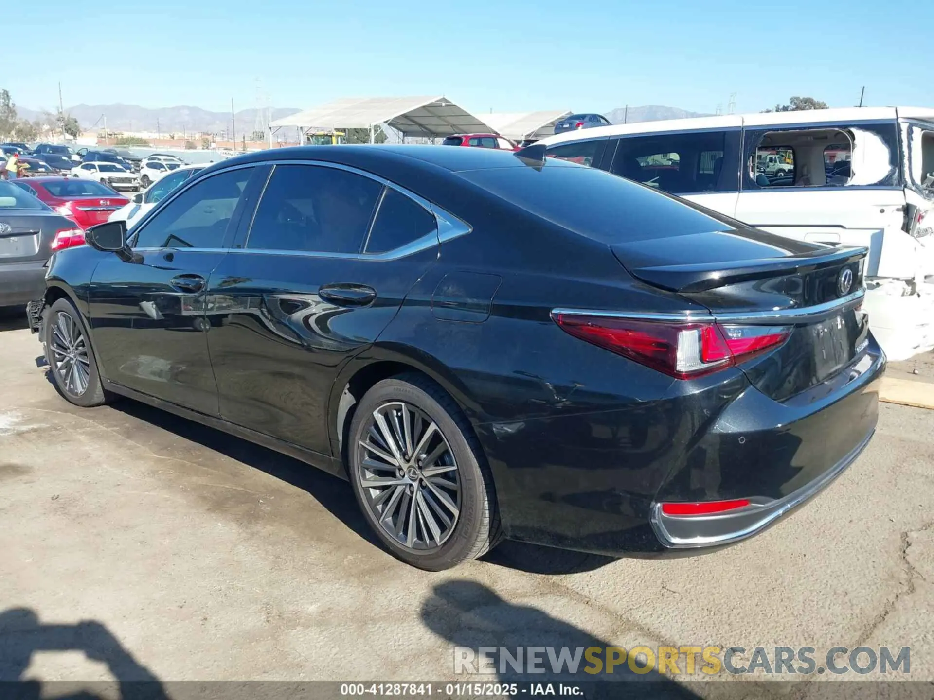 3 Photograph of a damaged car 58ADA1C14RU037460 LEXUS ES 300H 2024