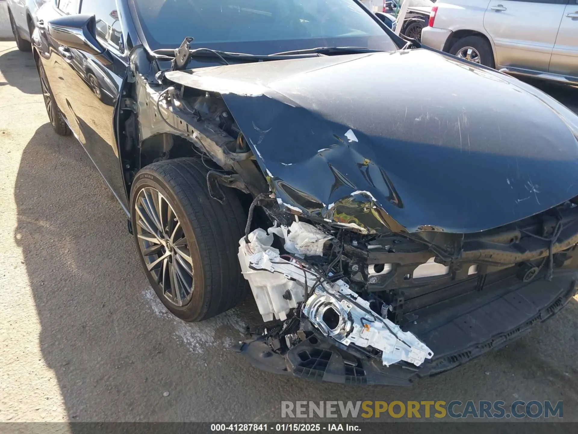 6 Photograph of a damaged car 58ADA1C14RU037460 LEXUS ES 300H 2024