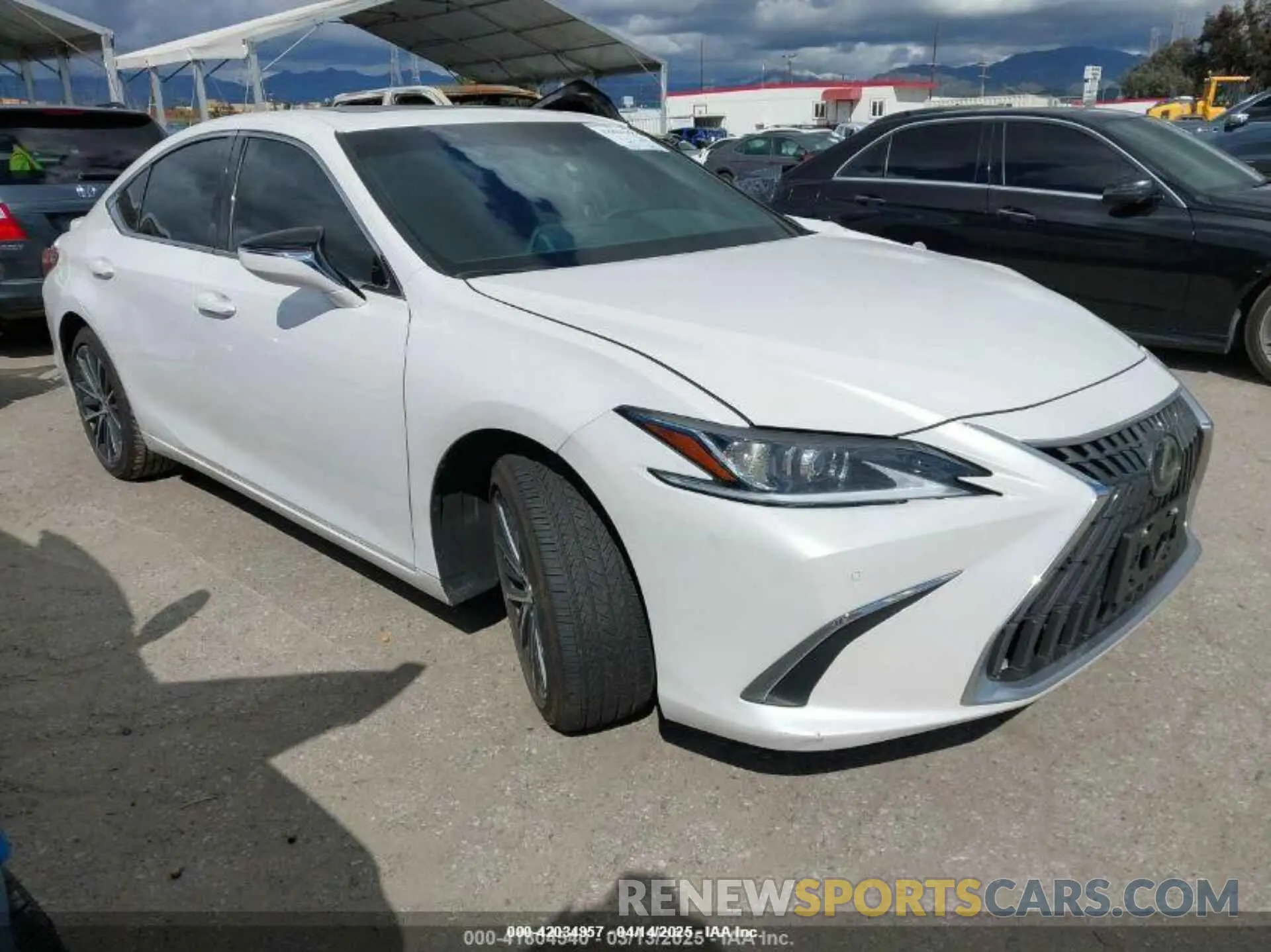 1 Photograph of a damaged car 58ADA1C14RU053612 LEXUS ES 300H 2024
