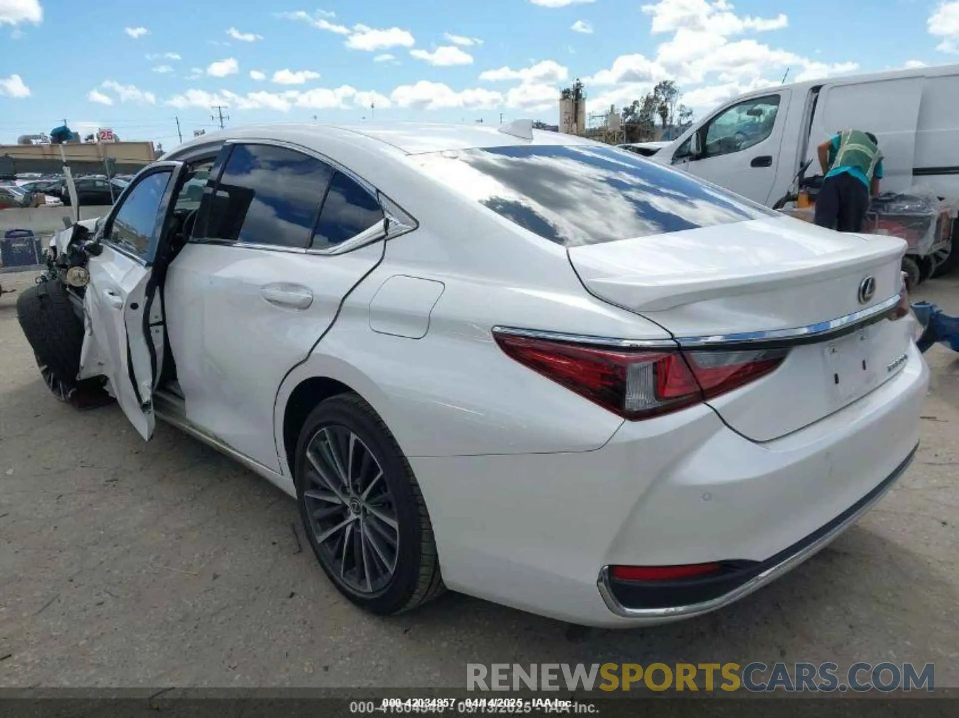3 Photograph of a damaged car 58ADA1C14RU053612 LEXUS ES 300H 2024