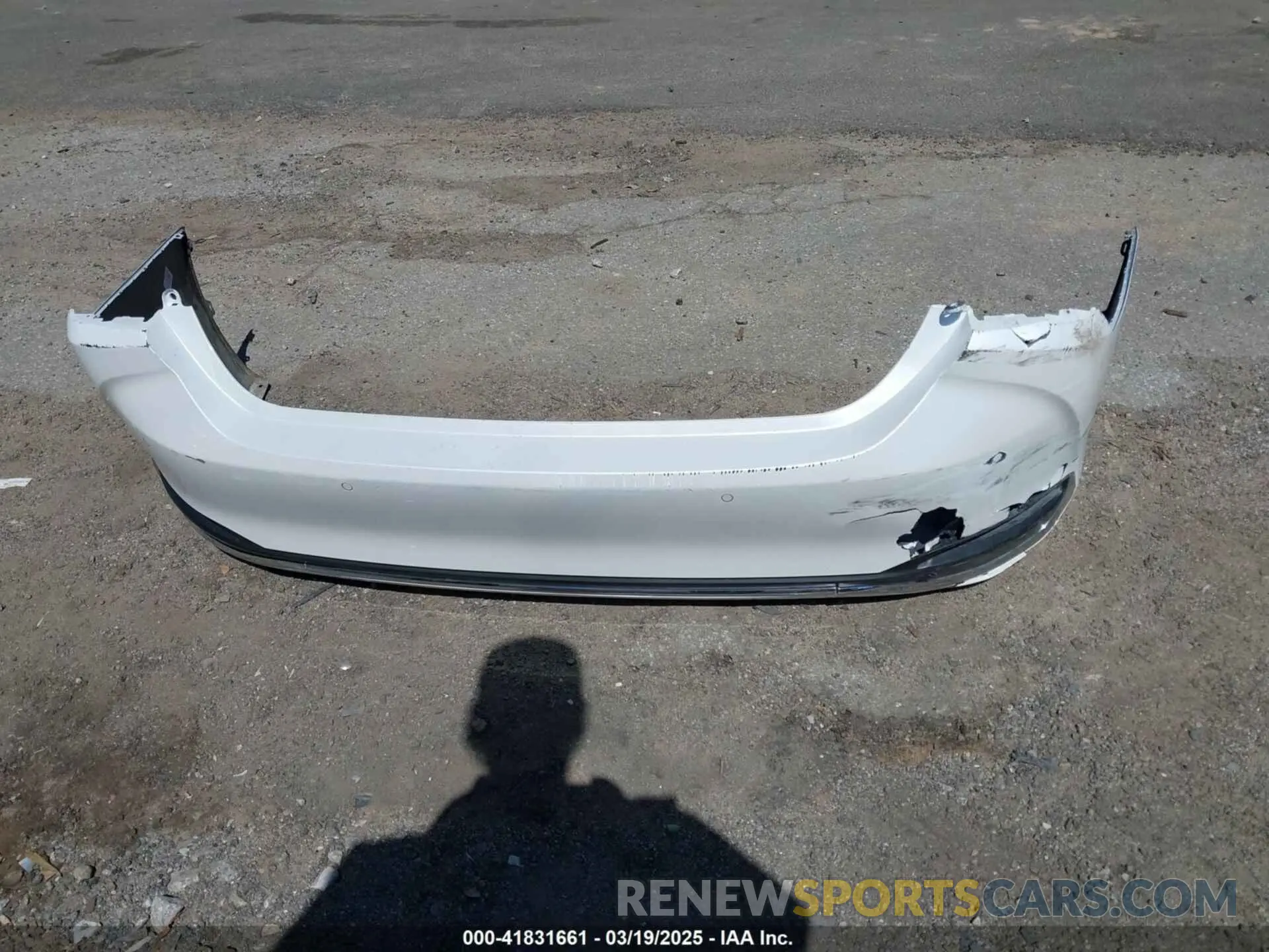 12 Photograph of a damaged car 58ADA1C16RU039730 LEXUS ES 300H 2024