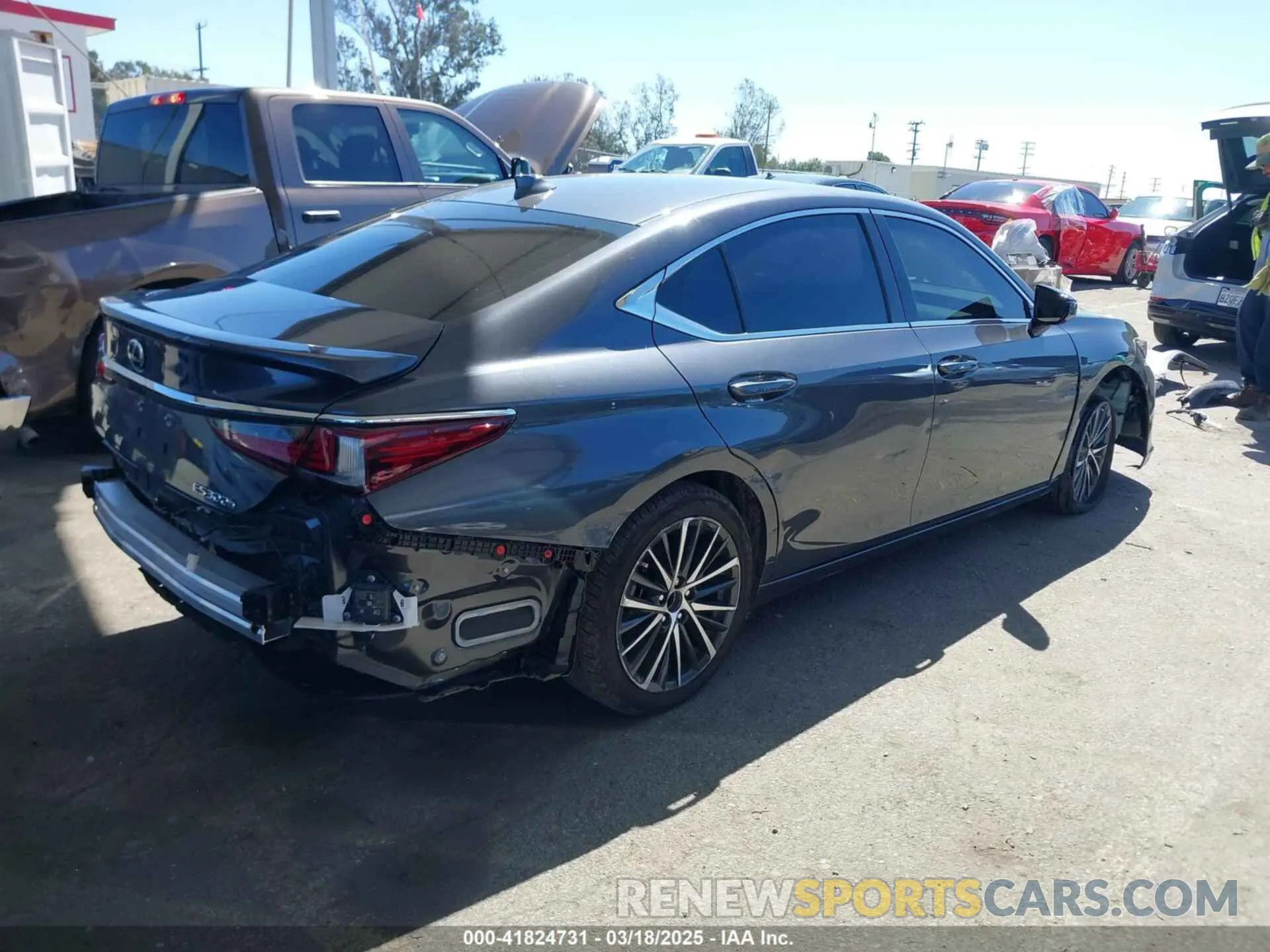4 Photograph of a damaged car 58ADA1C17RU044211 LEXUS ES 300H 2024