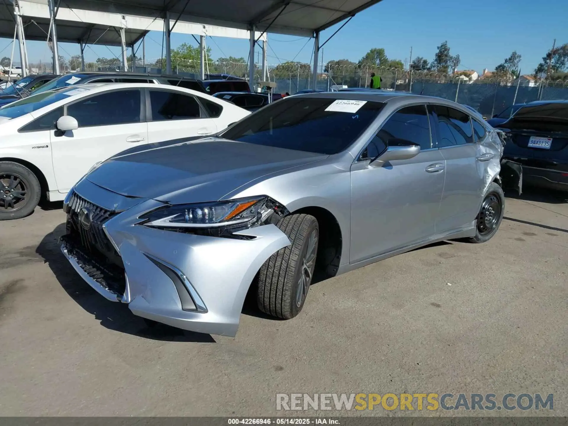 2 Photograph of a damaged car 58ADA1C17RU053992 LEXUS ES 300H 2024
