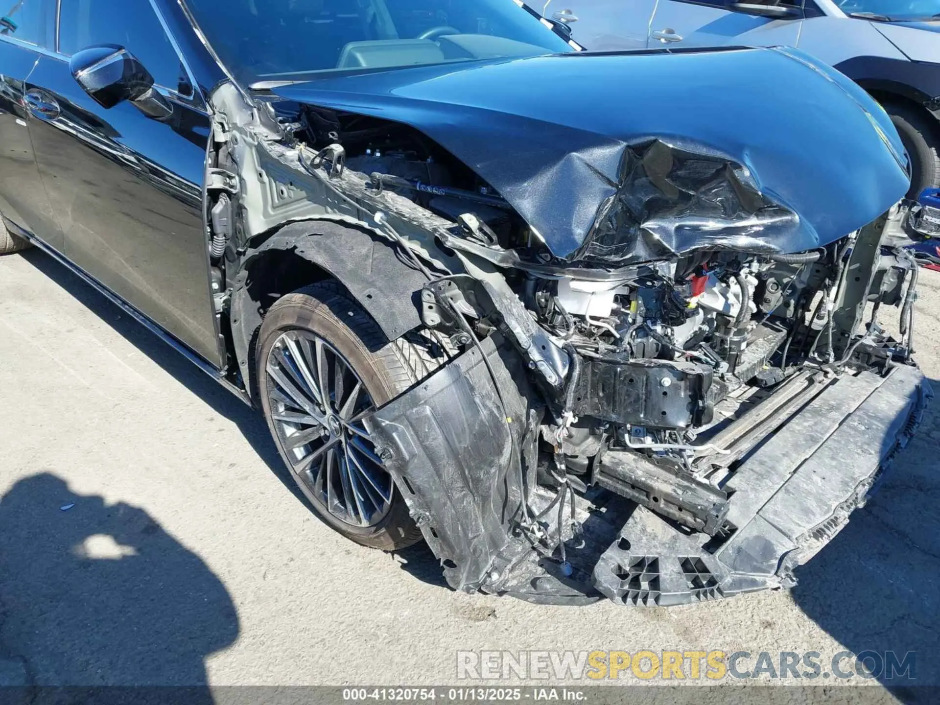 19 Photograph of a damaged car 58ADA1C1XRU053145 LEXUS ES 300H 2024