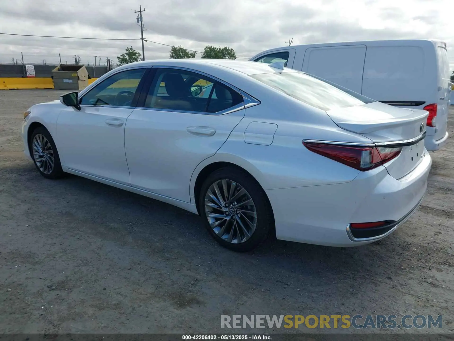 3 Photograph of a damaged car 58AEA1C10RU048315 LEXUS ES 300H 2024