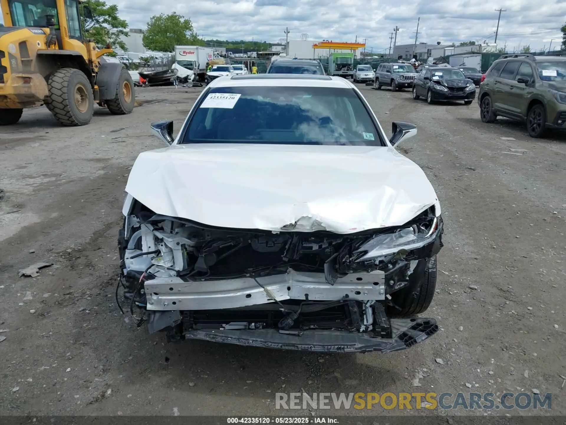 12 Photograph of a damaged car 58AEA1C15RU040758 LEXUS ES 300H 2024