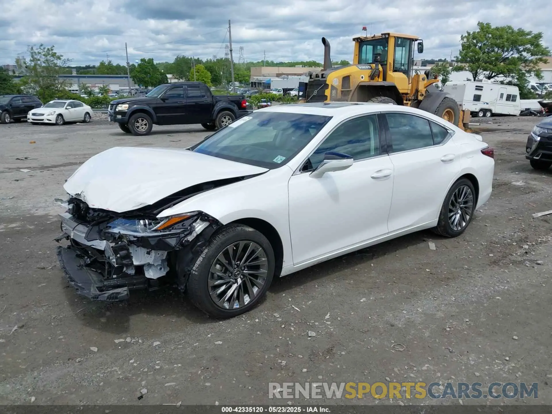 2 Photograph of a damaged car 58AEA1C15RU040758 LEXUS ES 300H 2024