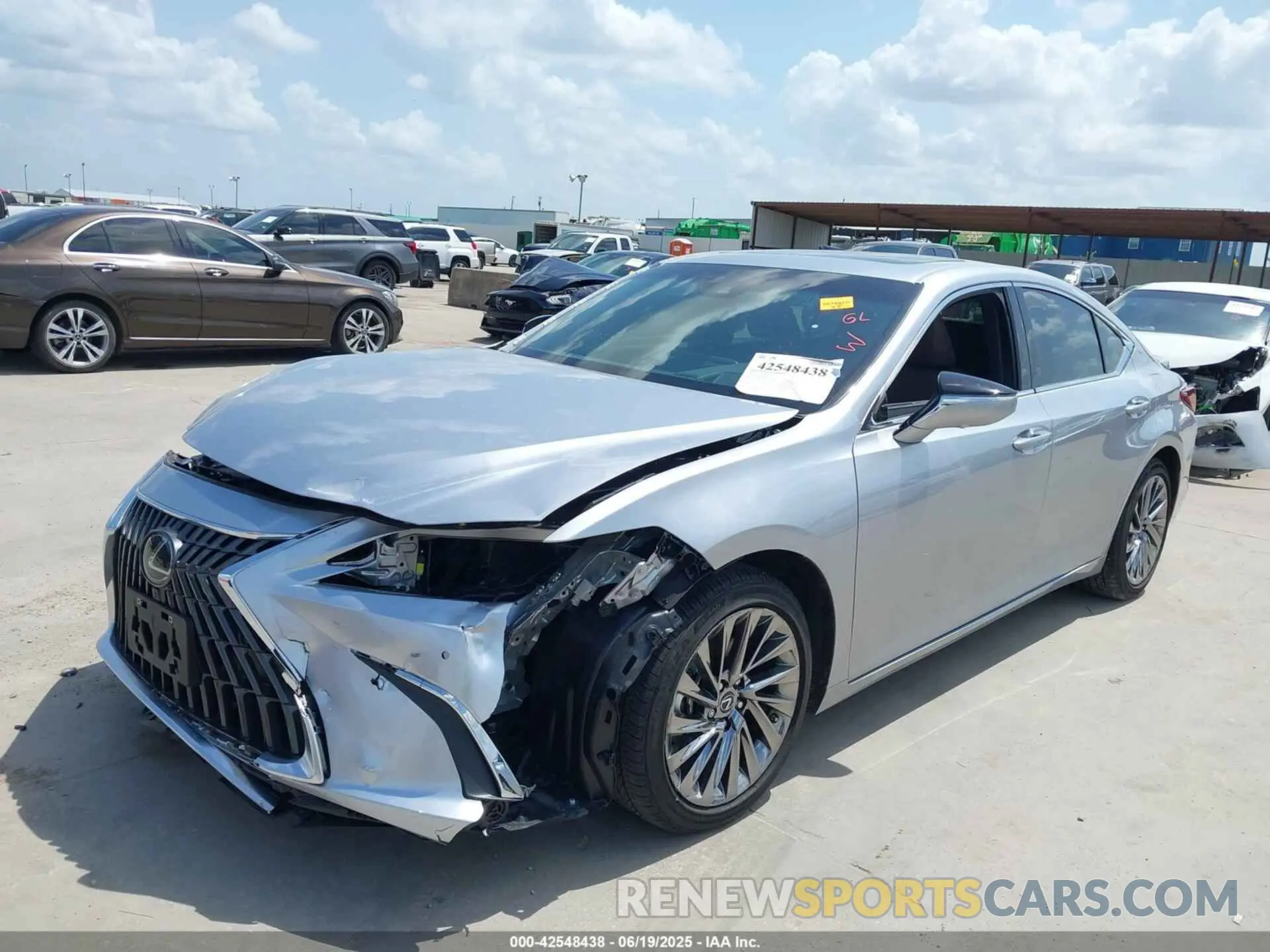 2 Photograph of a damaged car 58AEA1C15RU042140 LEXUS ES 300H 2024