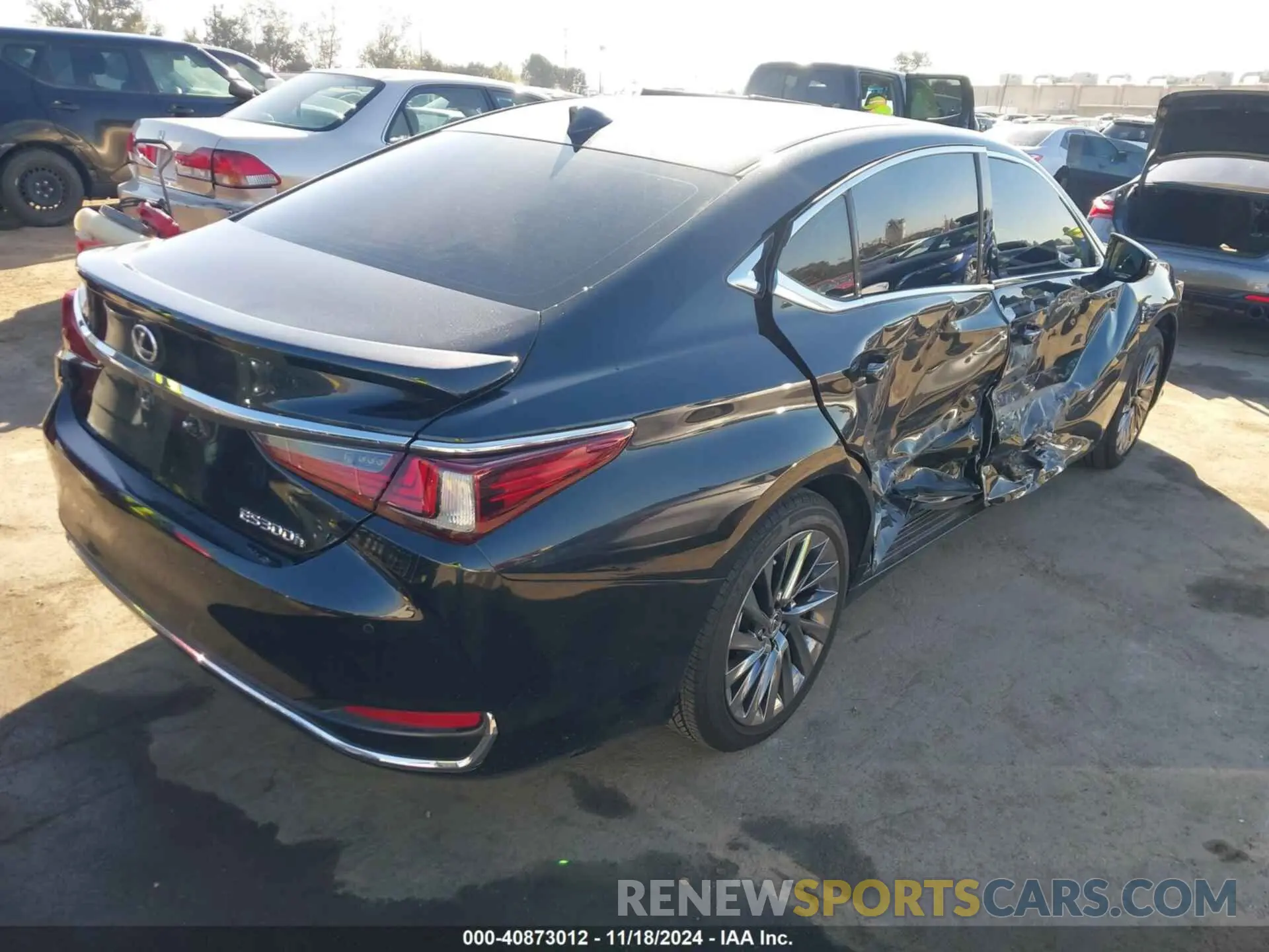 4 Photograph of a damaged car 58AEA1C1XRU045759 LEXUS ES 300H 2024
