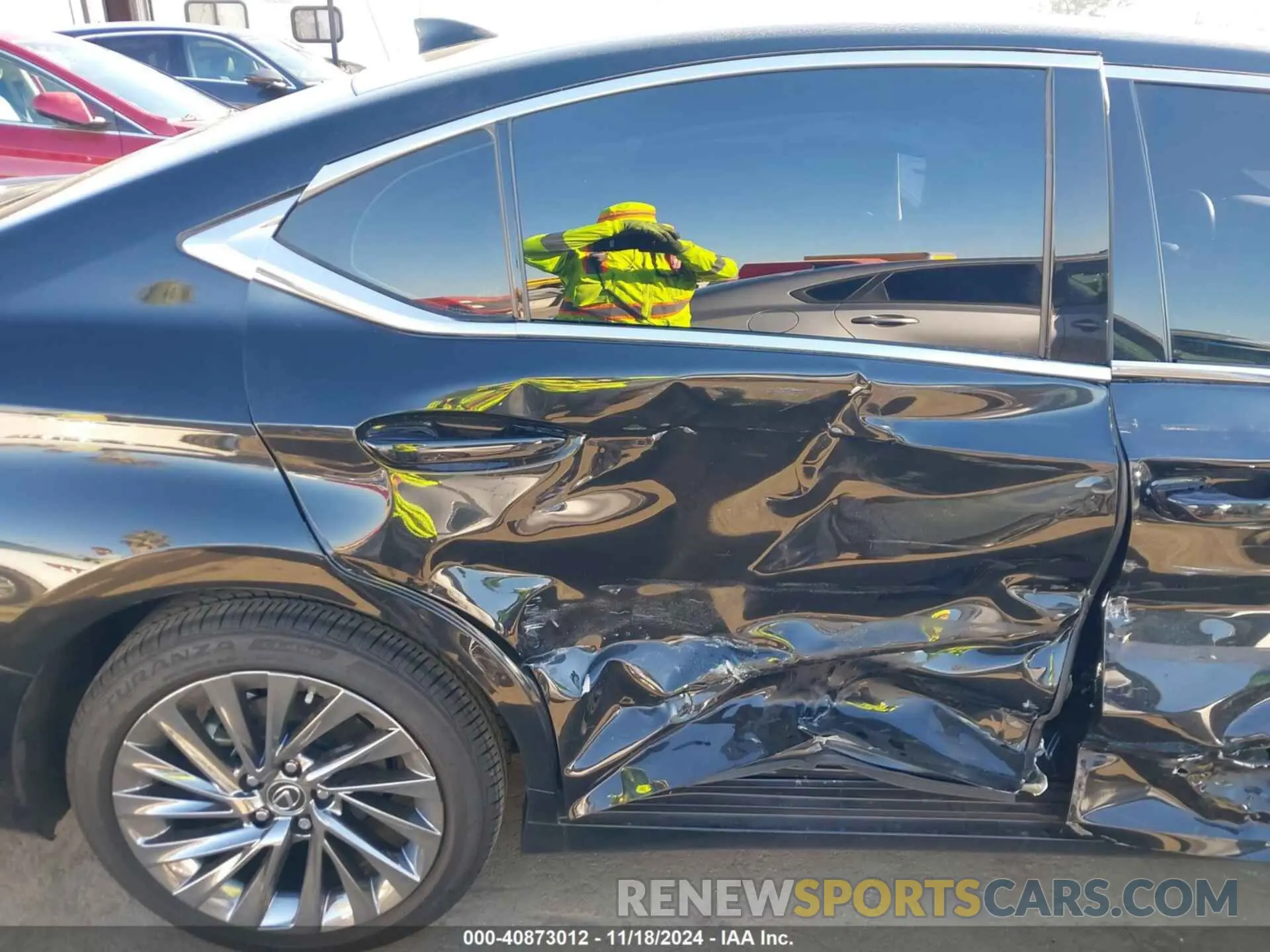 6 Photograph of a damaged car 58AEA1C1XRU045759 LEXUS ES 300H 2024