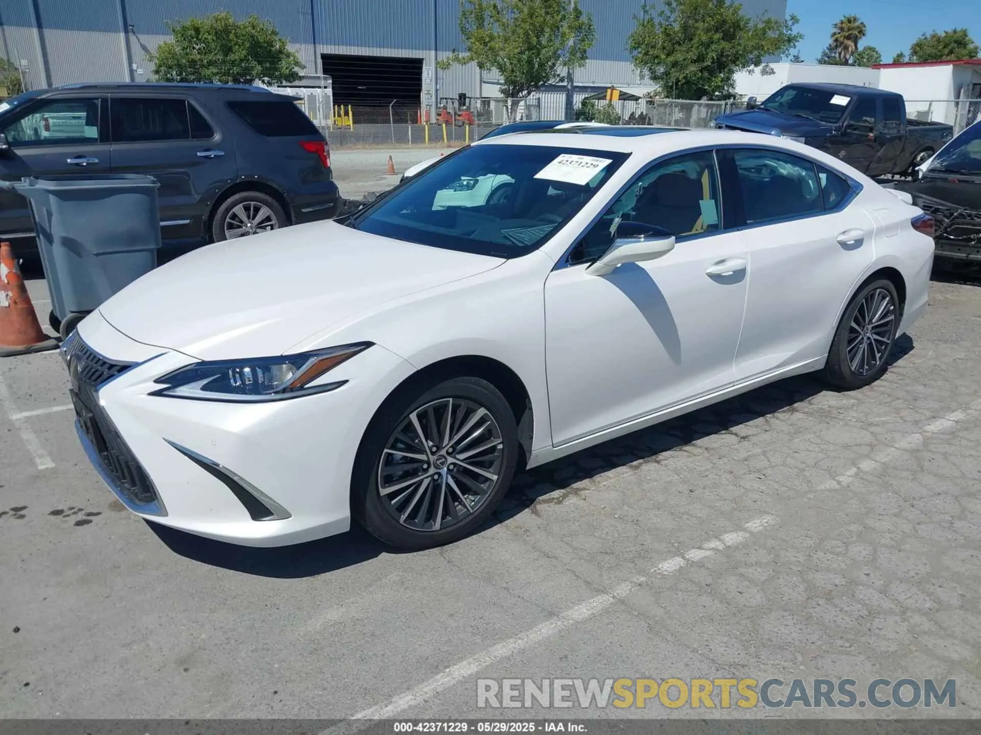 2 Photograph of a damaged car 58ADA1C11SU055520 LEXUS ES 300H 2025