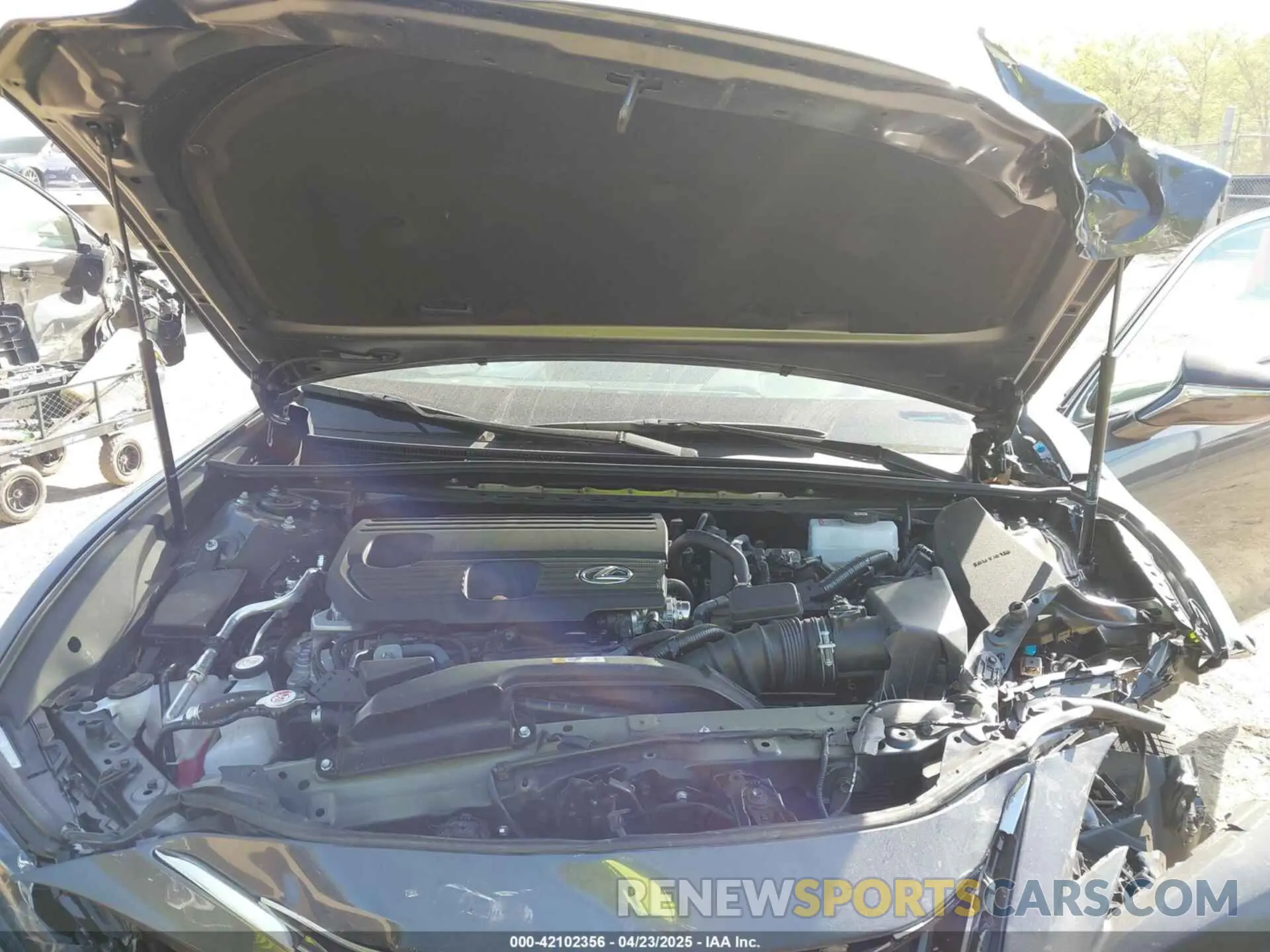 10 Photograph of a damaged car 58ADA1C19SU055619 LEXUS ES 300H 2025