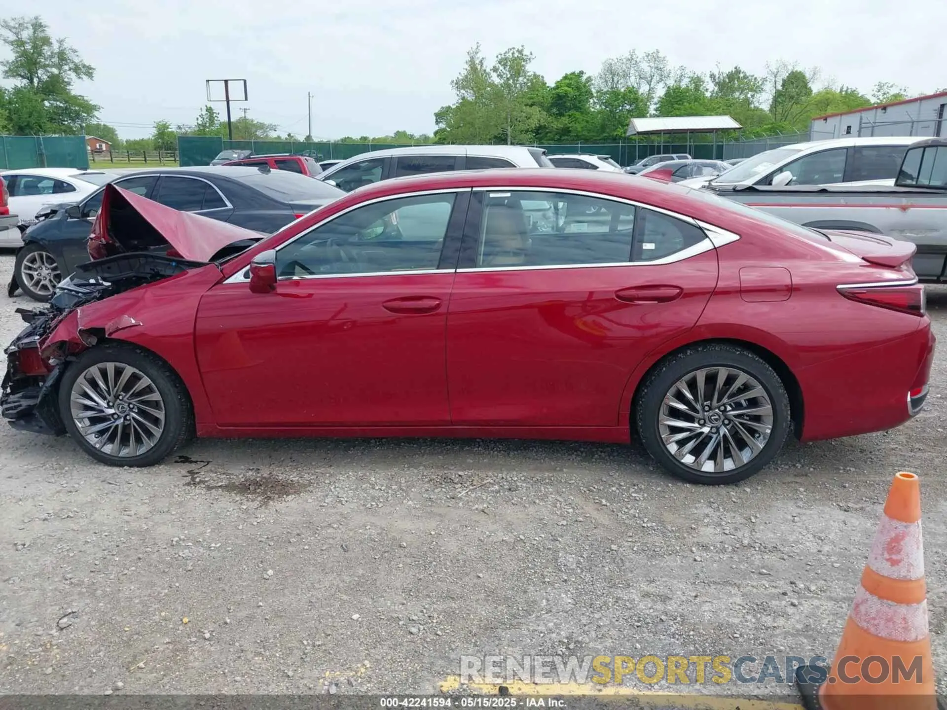 14 Photograph of a damaged car 58AFA1C13SU055320 LEXUS ES 300H 2025