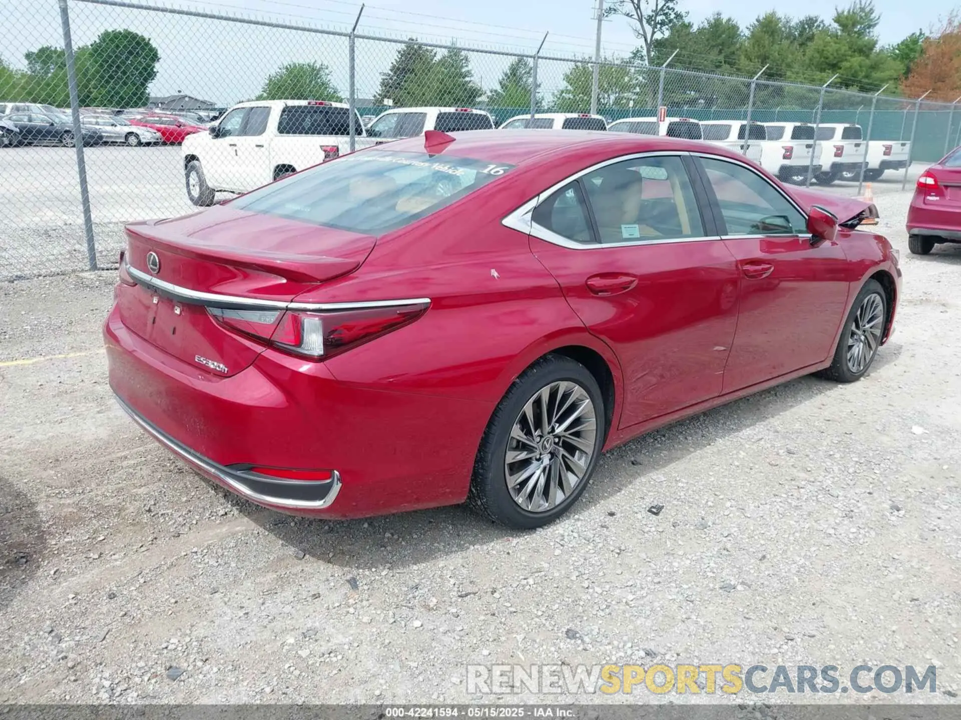 4 Photograph of a damaged car 58AFA1C13SU055320 LEXUS ES 300H 2025