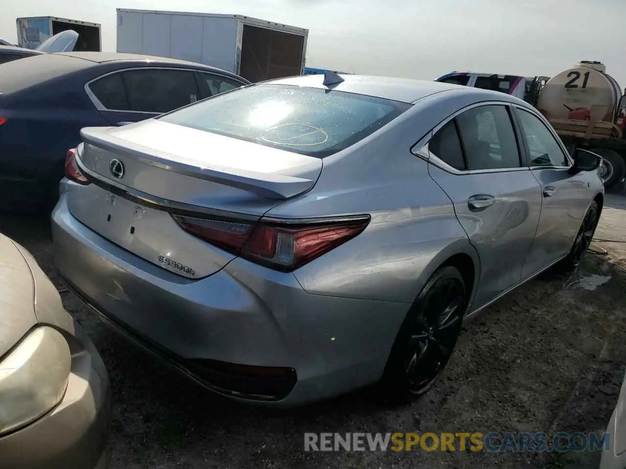 3 Photograph of a damaged car 58ABA1C18PU035103 LEXUS ES 300H F 2023