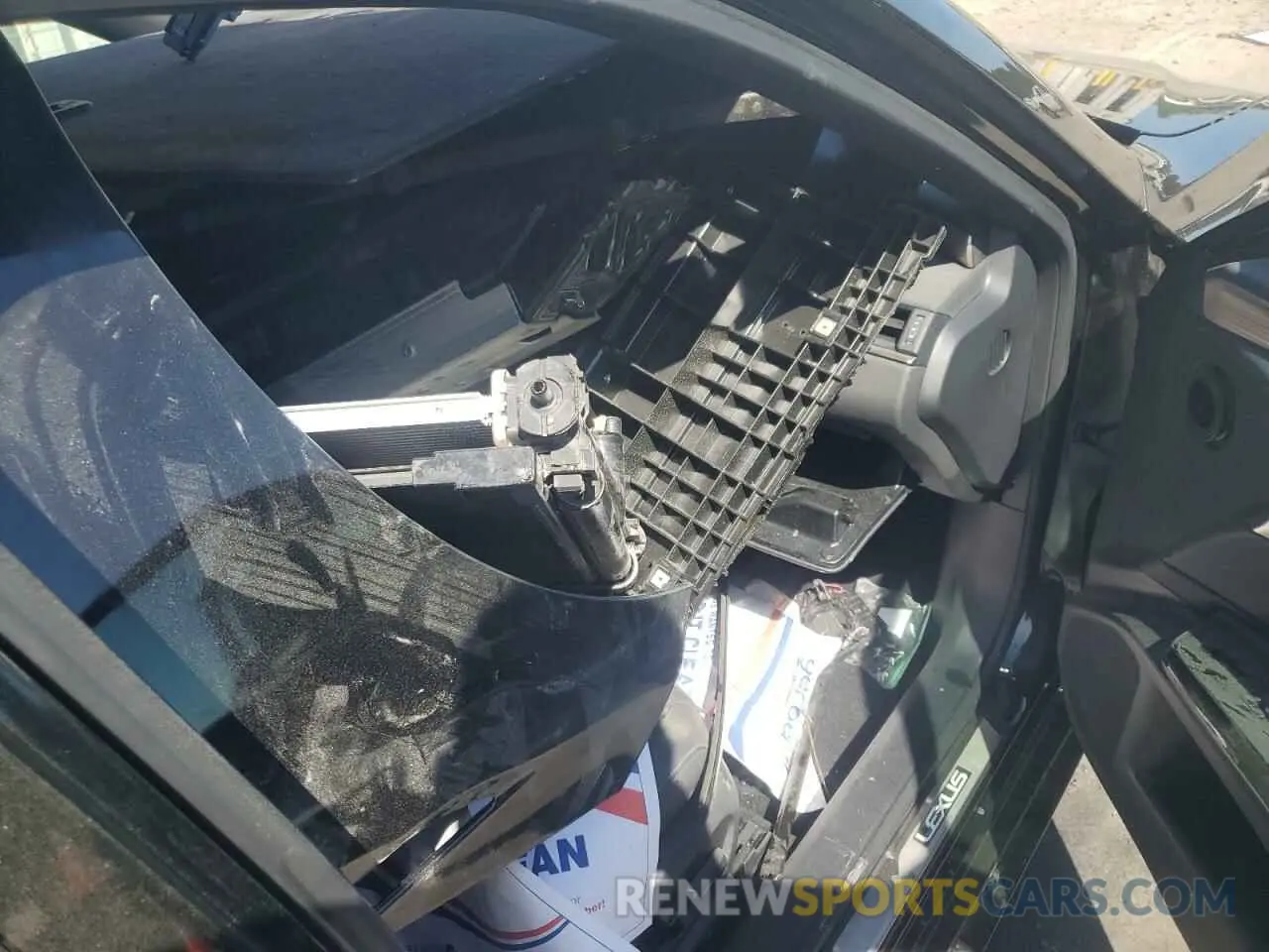 8 Photograph of a damaged car 58ABA1C14RU045744 LEXUS ES 300H F 2024