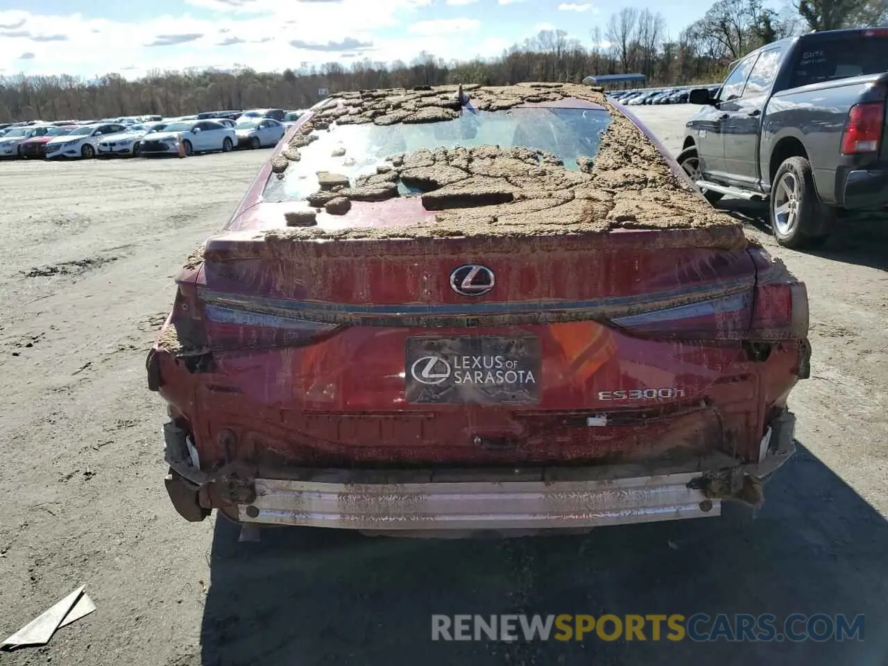 6 Photograph of a damaged car 58ABA1C19RU037316 LEXUS ES 300H F 2024