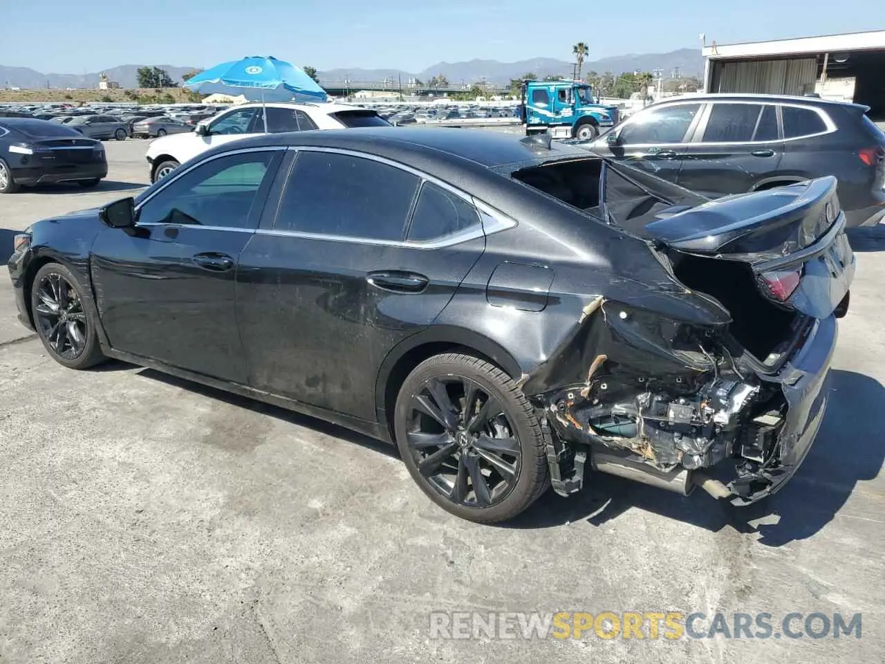 2 Photograph of a damaged car 58ABA1C19RU041012 LEXUS ES 300H F 2024