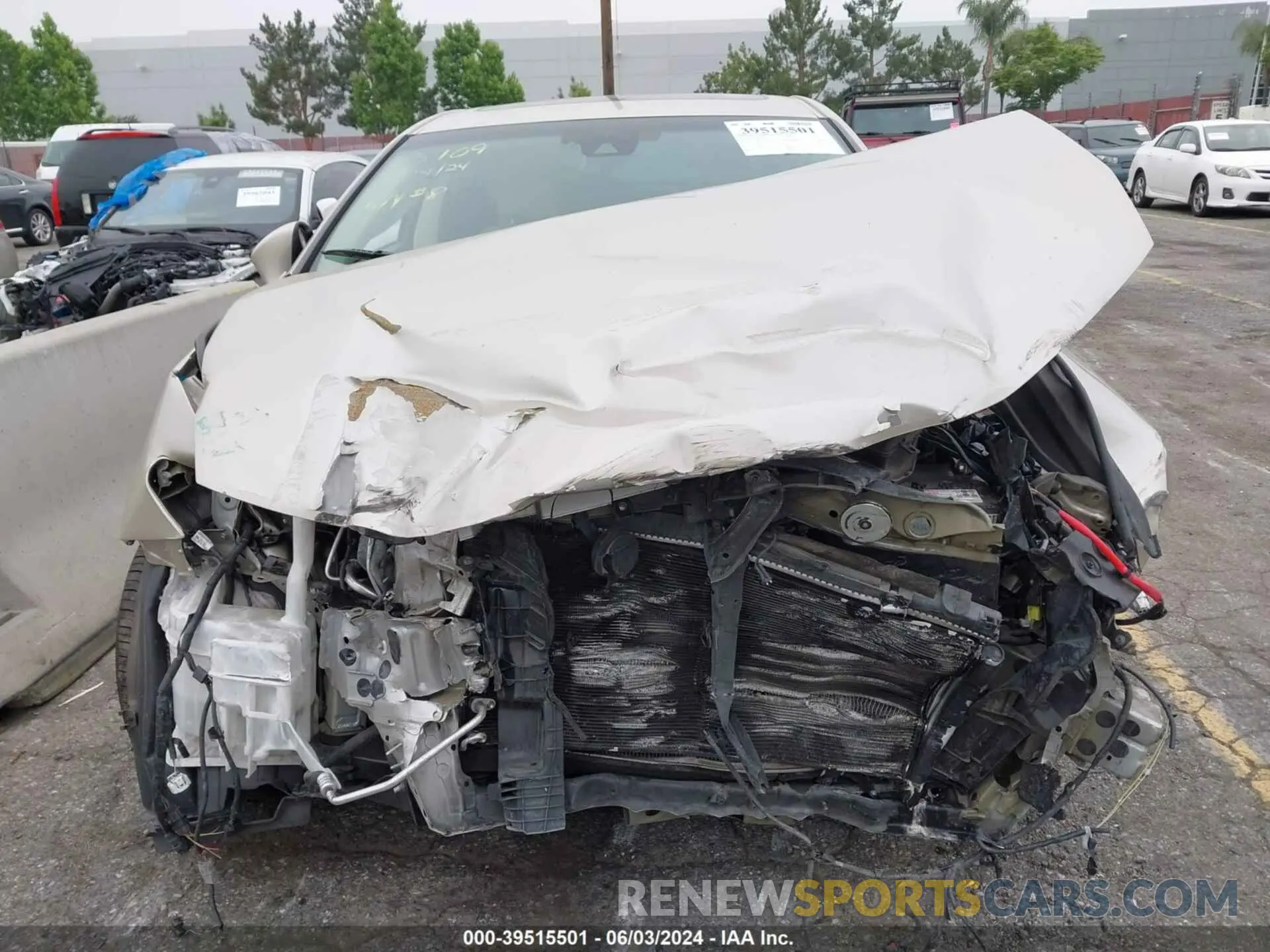13 Photograph of a damaged car 58ABK1GG6HU057193 LEXUS ES 350 2017