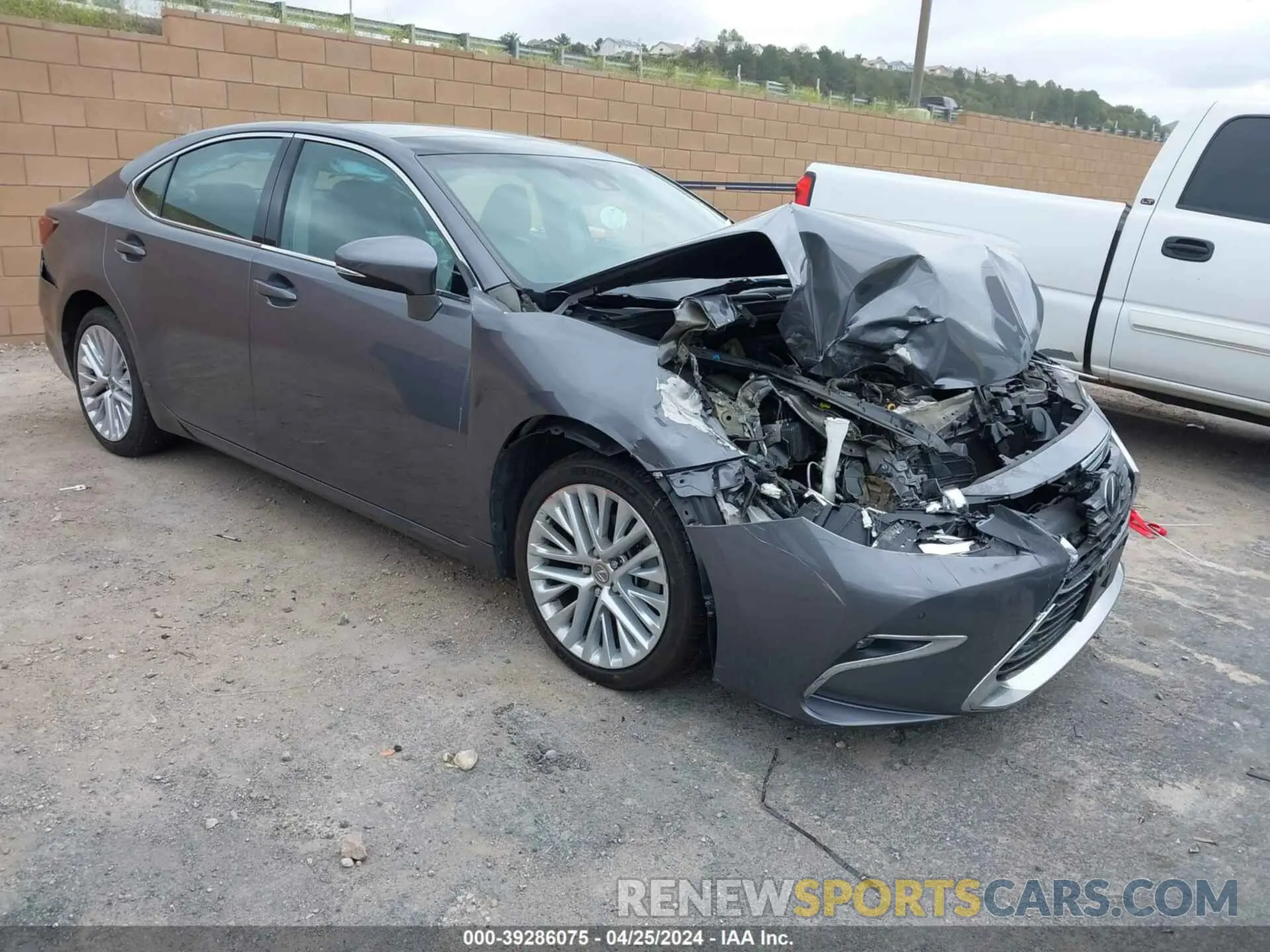 1 Photograph of a damaged car 58ABK1GG1JU087966 LEXUS ES 350 2018