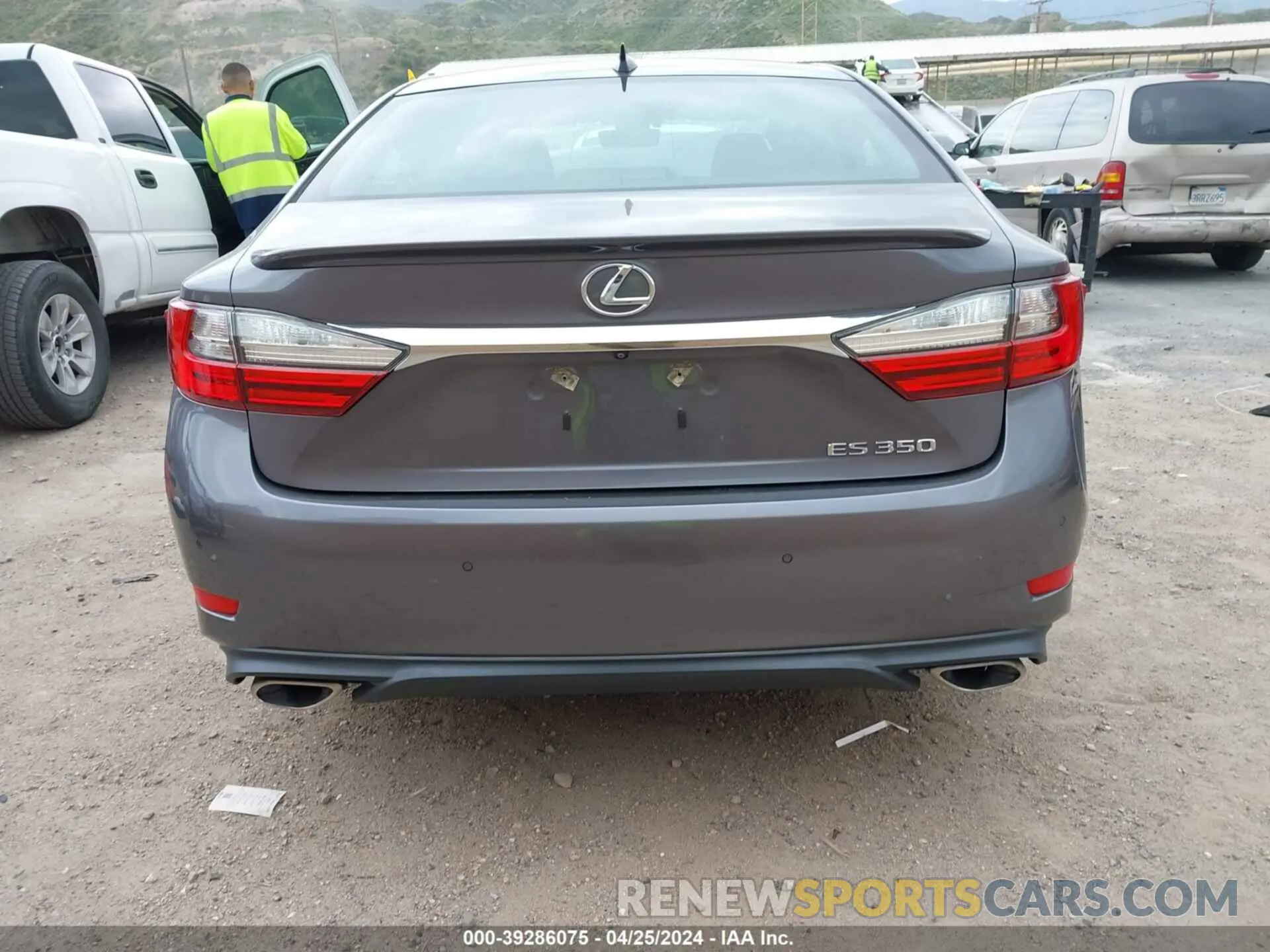 16 Photograph of a damaged car 58ABK1GG1JU087966 LEXUS ES 350 2018