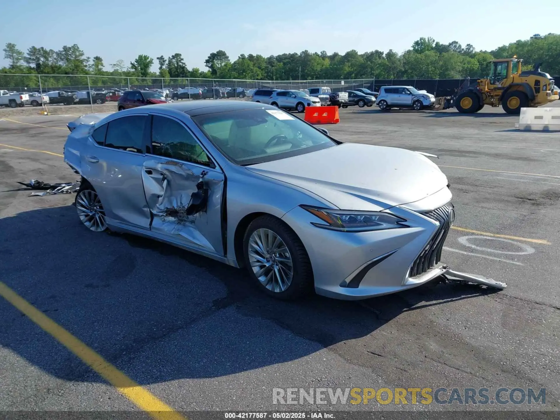 1 Photograph of a damaged car 58ABZ1B10KU023305 LEXUS ES 350 2019