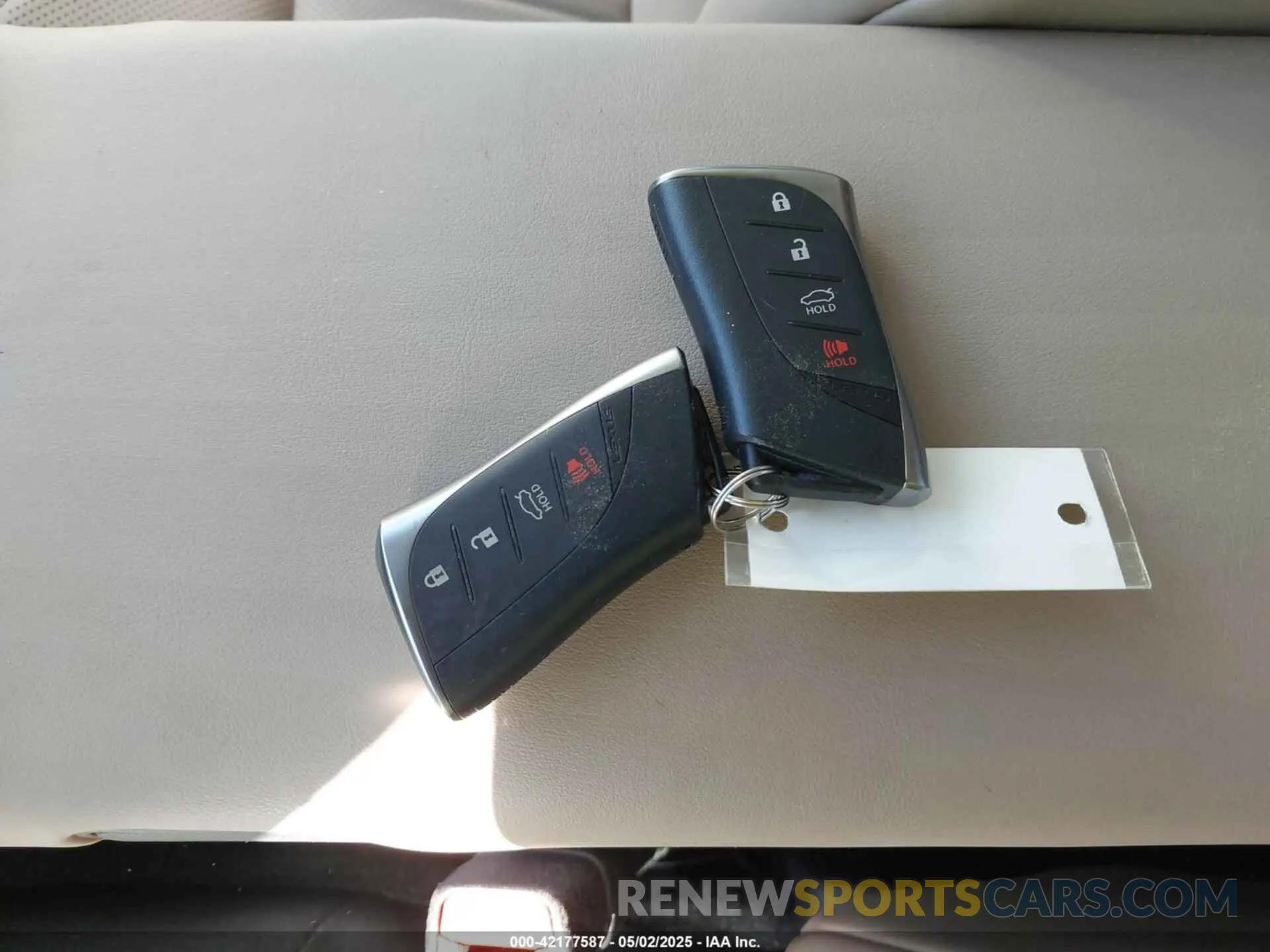 11 Photograph of a damaged car 58ABZ1B10KU023305 LEXUS ES 350 2019