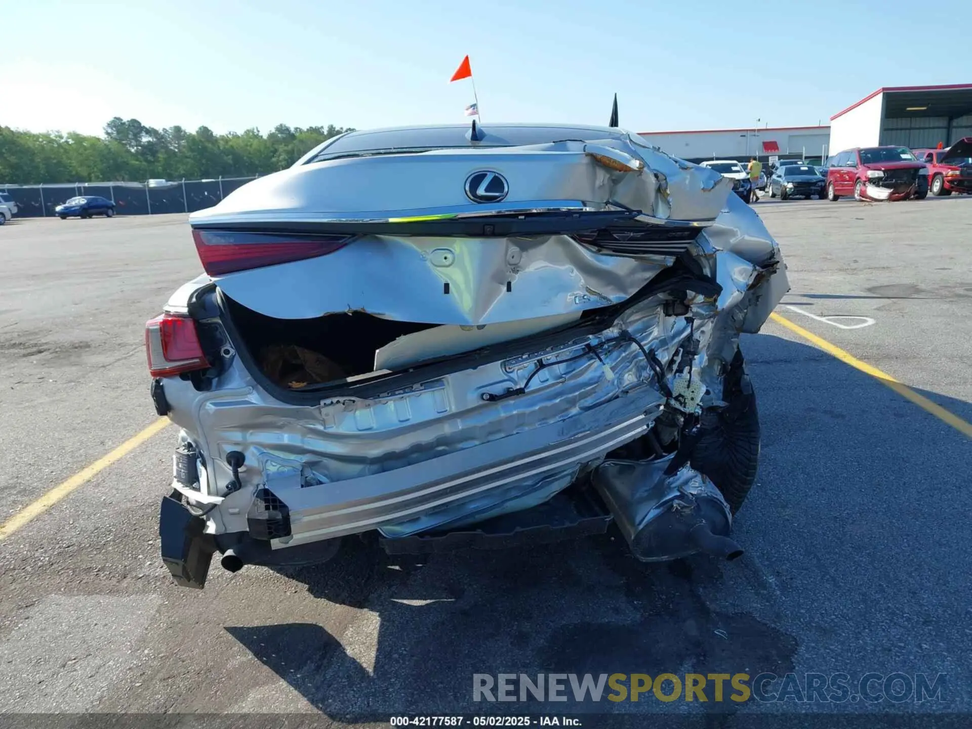 19 Photograph of a damaged car 58ABZ1B10KU023305 LEXUS ES 350 2019