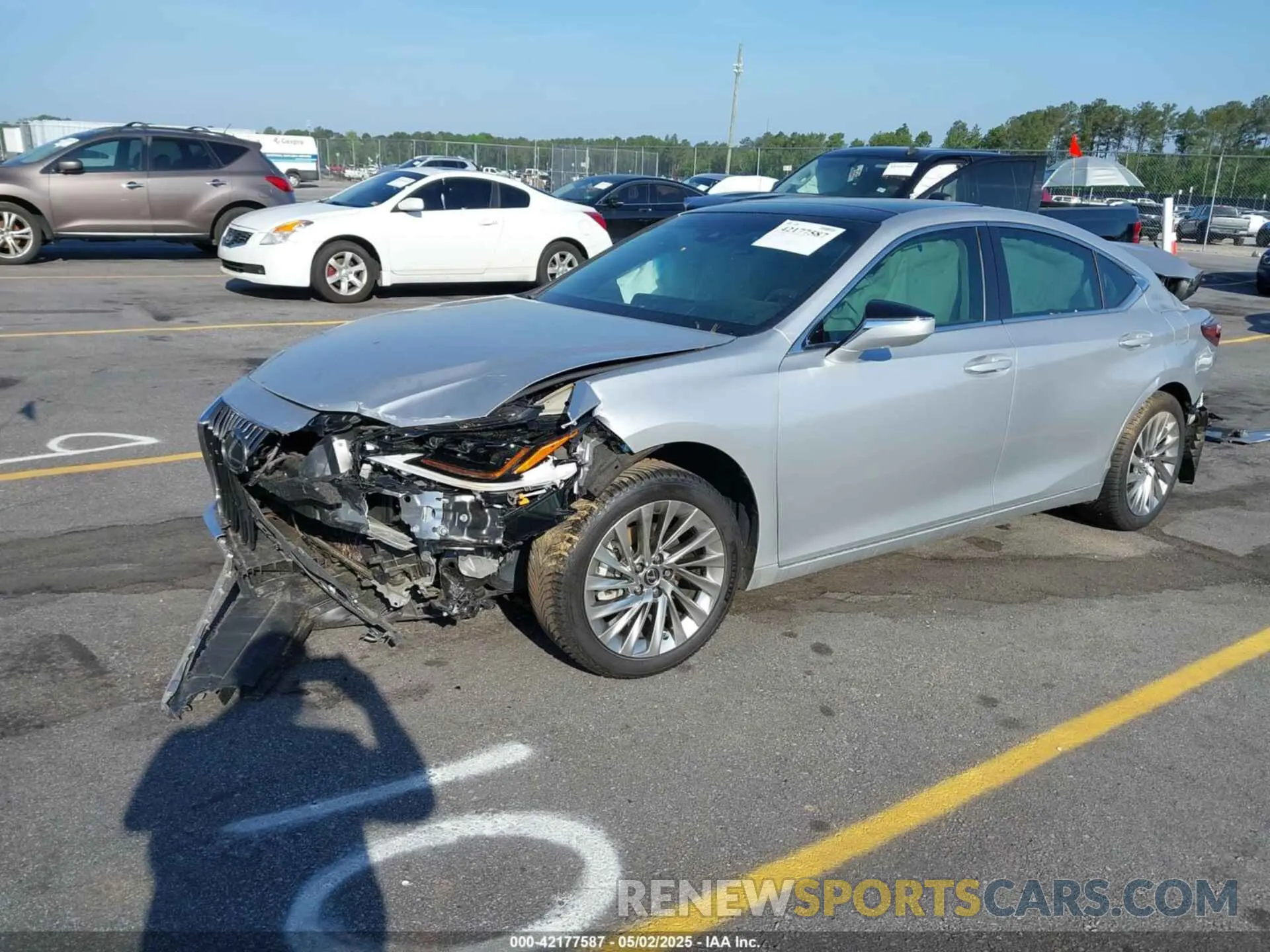 2 Photograph of a damaged car 58ABZ1B10KU023305 LEXUS ES 350 2019