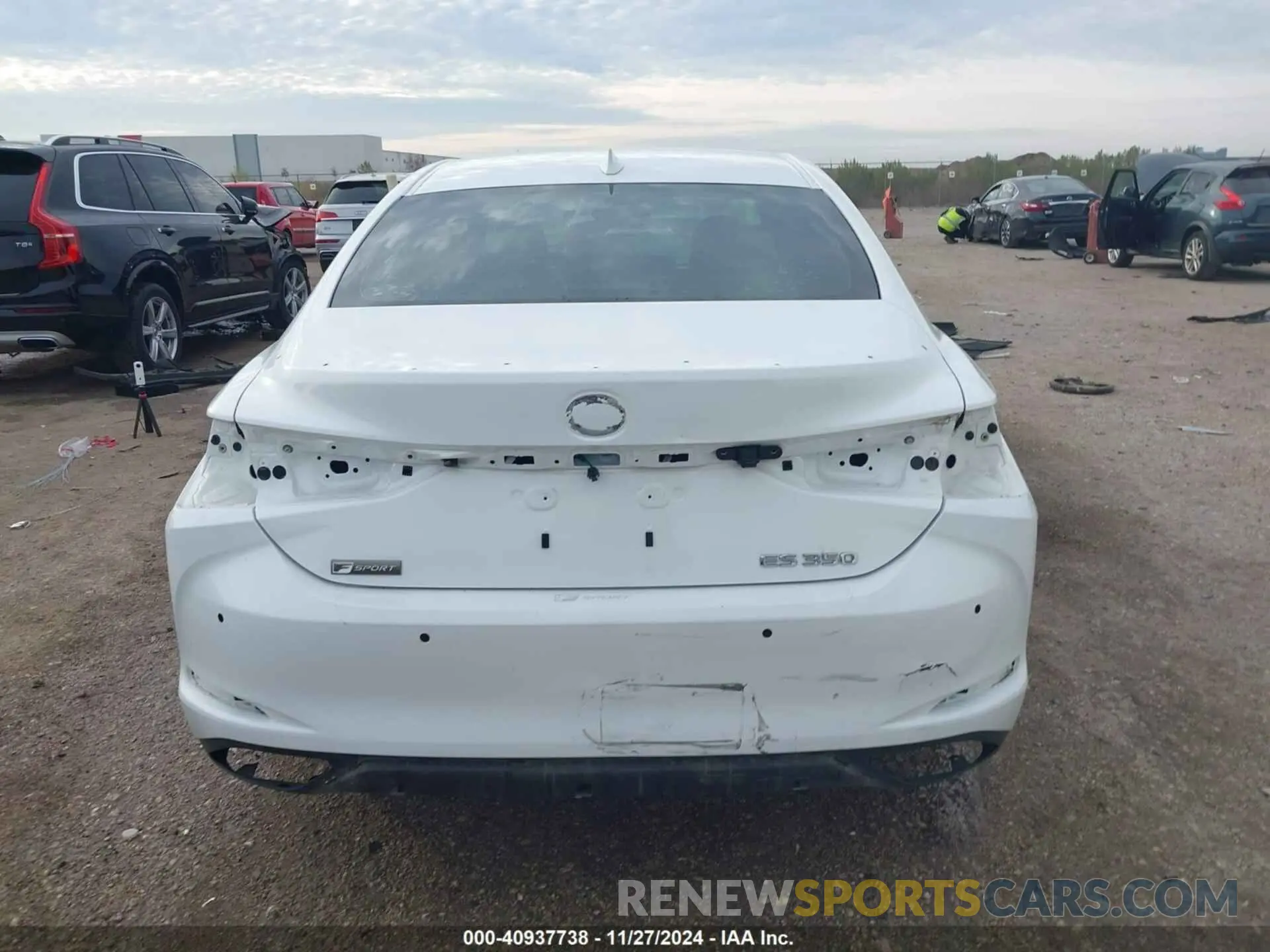 16 Photograph of a damaged car 58ABZ1B11KU008456 LEXUS ES 350 2019