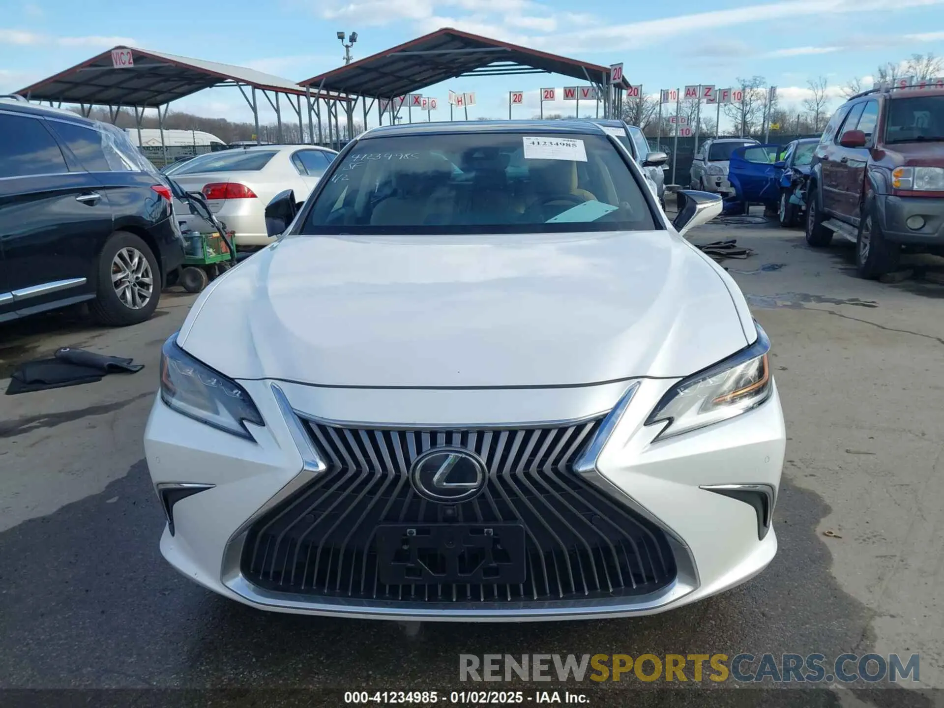 12 Photograph of a damaged car 58ABZ1B11KU020297 LEXUS ES 350 2019