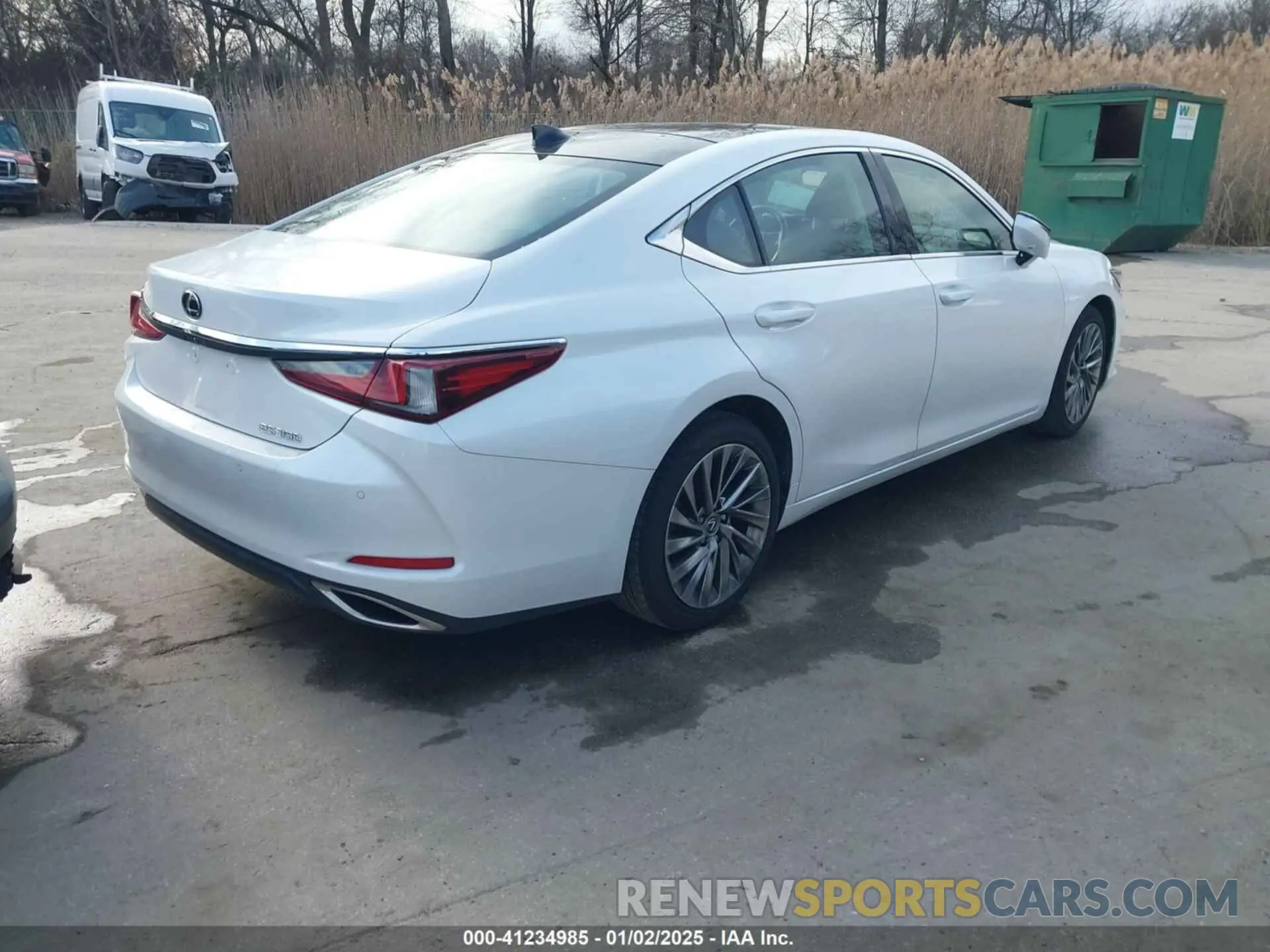 4 Photograph of a damaged car 58ABZ1B11KU020297 LEXUS ES 350 2019