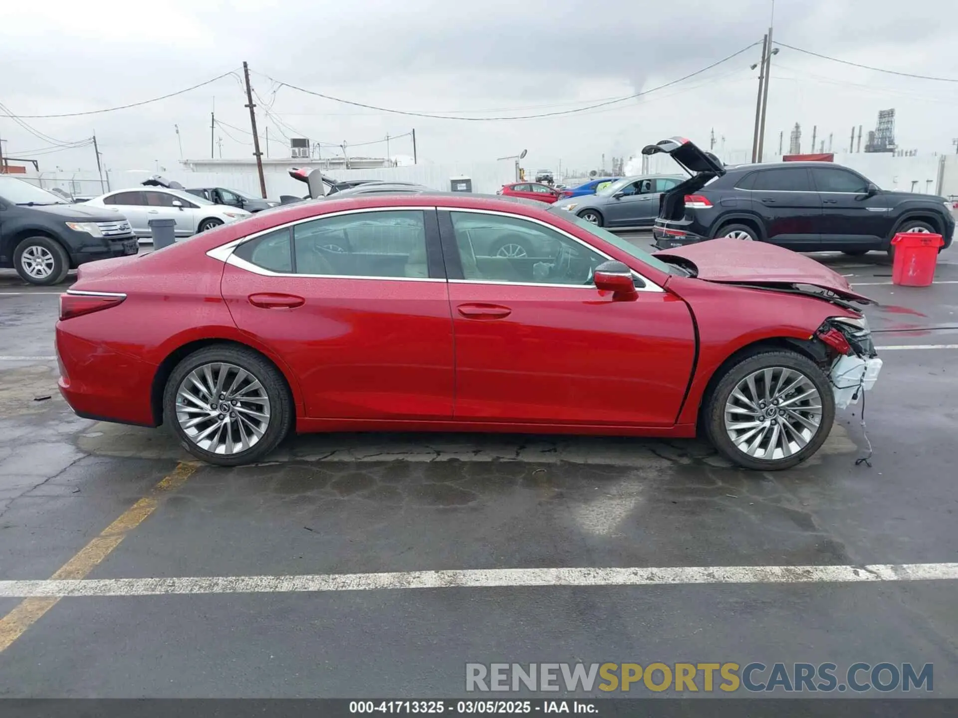 14 Photograph of a damaged car 58ABZ1B11KU023524 LEXUS ES 350 2019