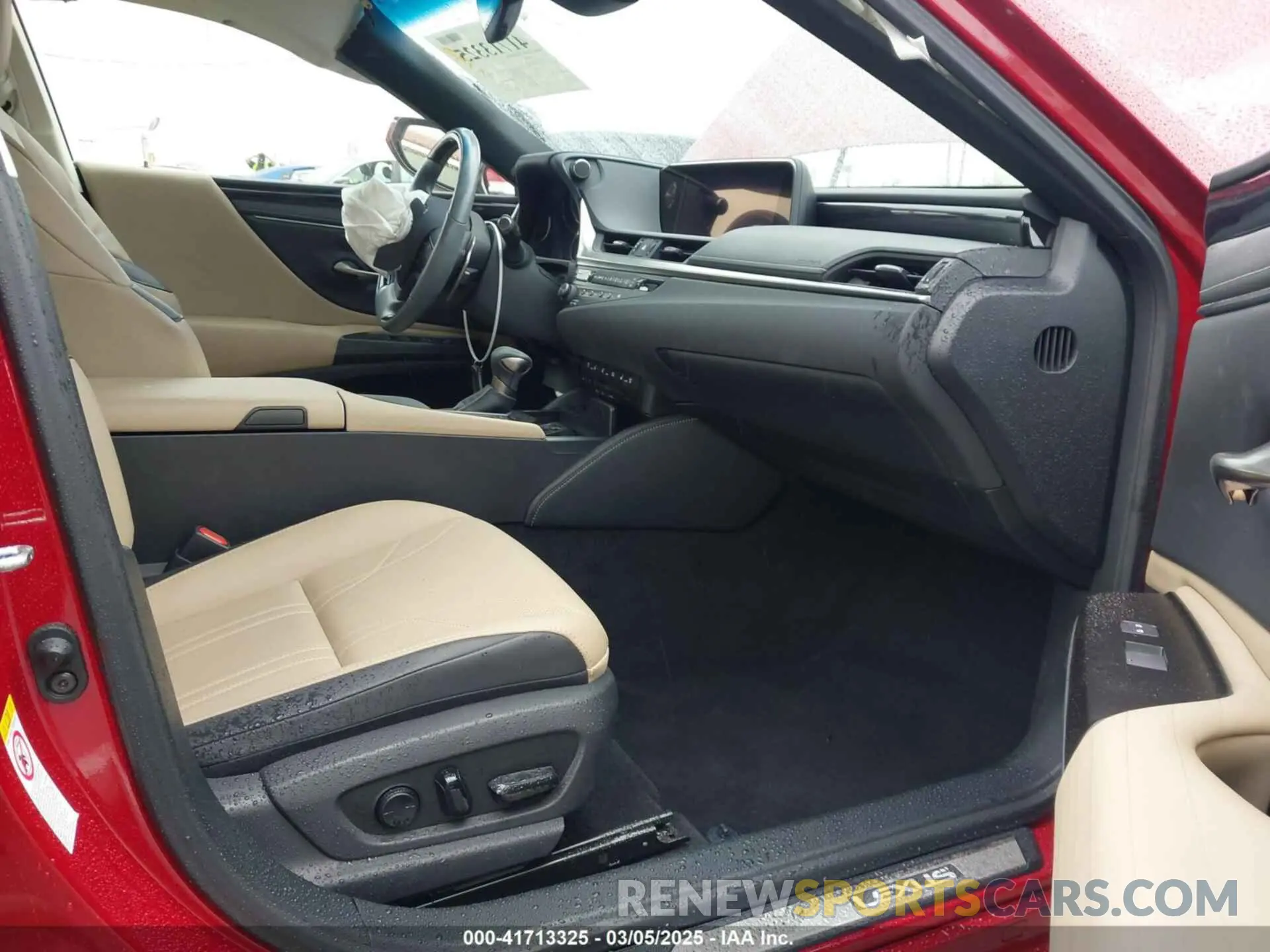 5 Photograph of a damaged car 58ABZ1B11KU023524 LEXUS ES 350 2019