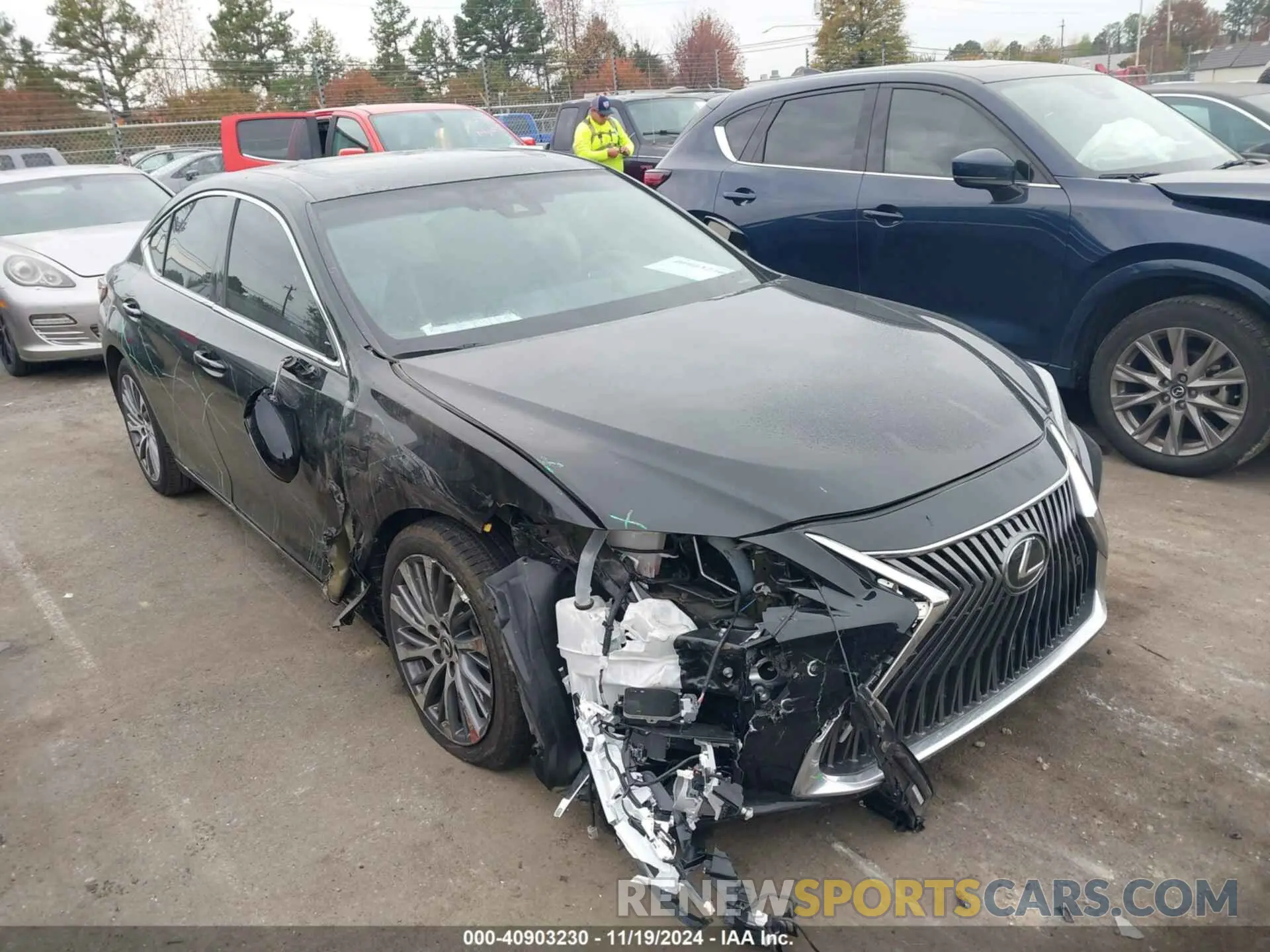 1 Photograph of a damaged car 58ABZ1B11KU024849 LEXUS ES 350 2019