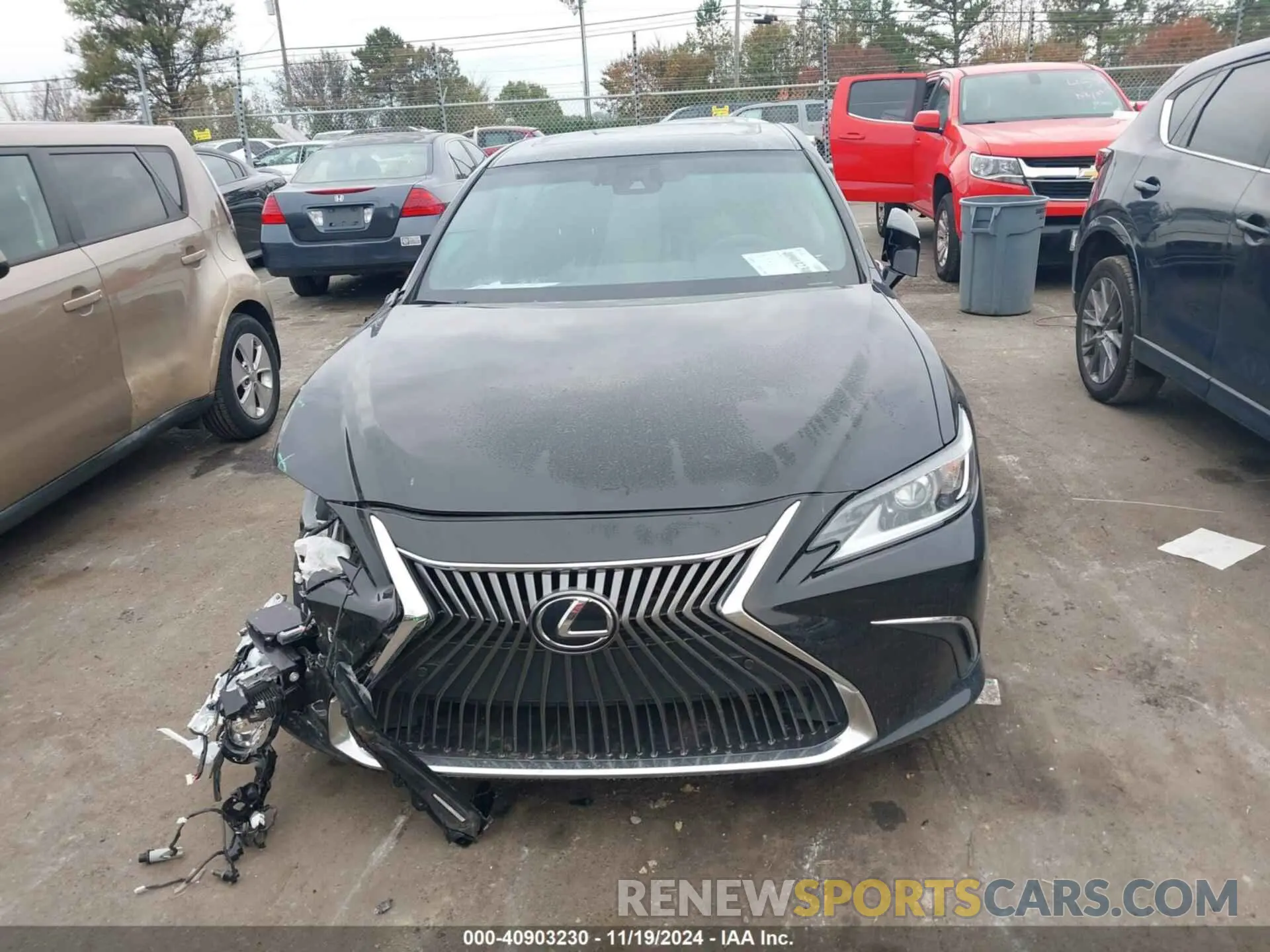 12 Photograph of a damaged car 58ABZ1B11KU024849 LEXUS ES 350 2019