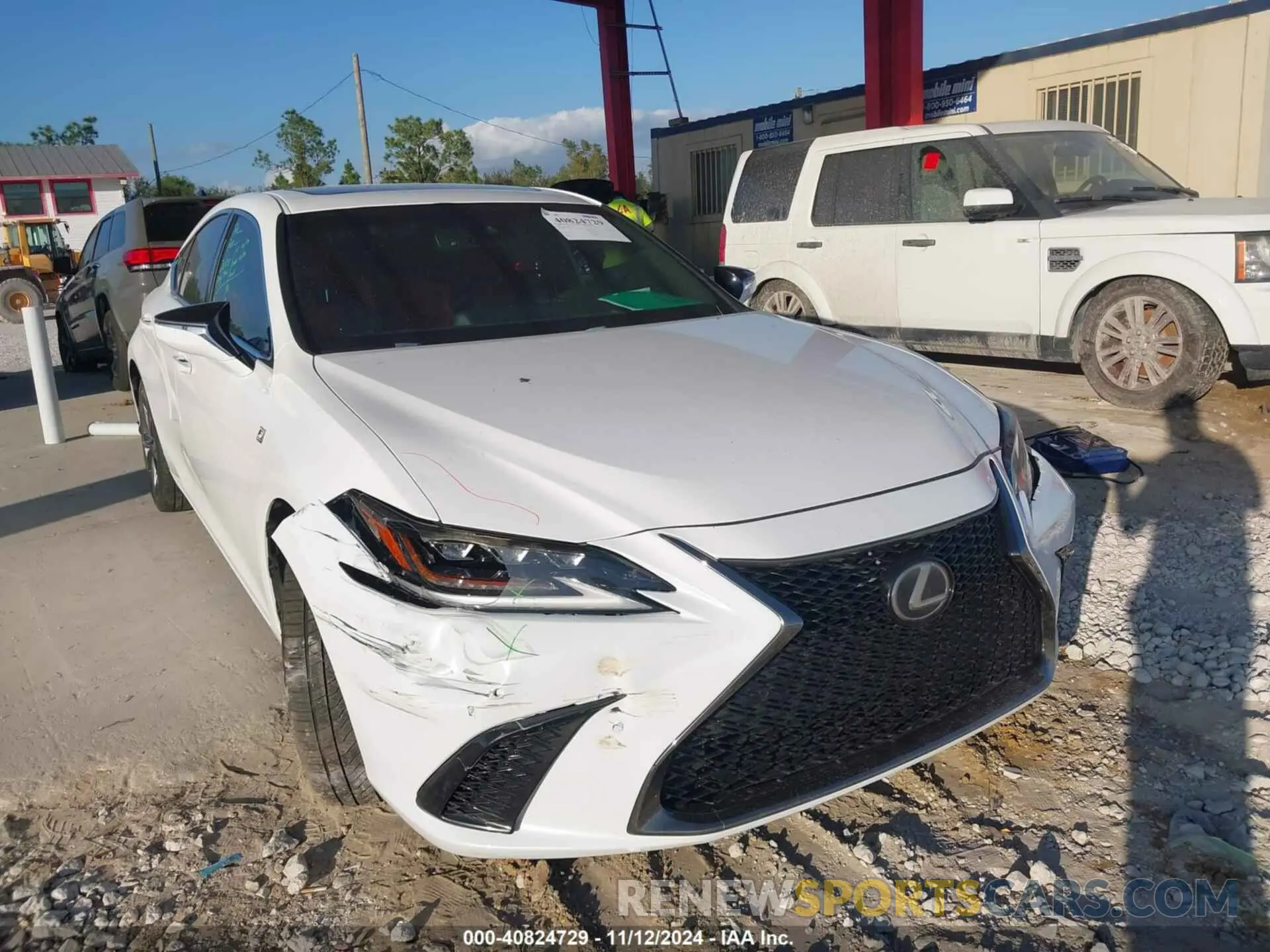 1 Photograph of a damaged car 58ABZ1B11KU033499 LEXUS ES 350 2019